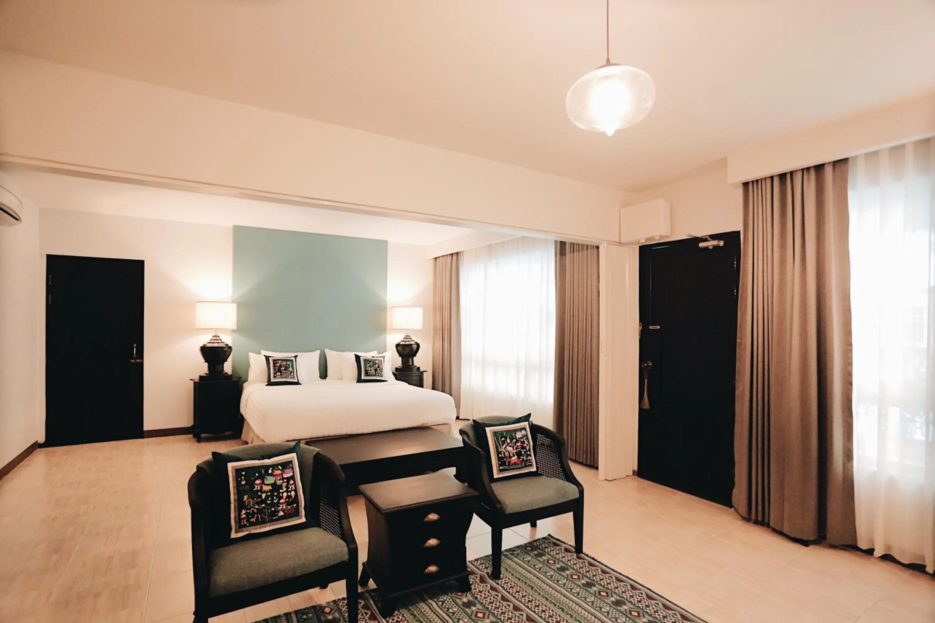 Photo of the whole room, Bed in Fullrich Lanna Suite