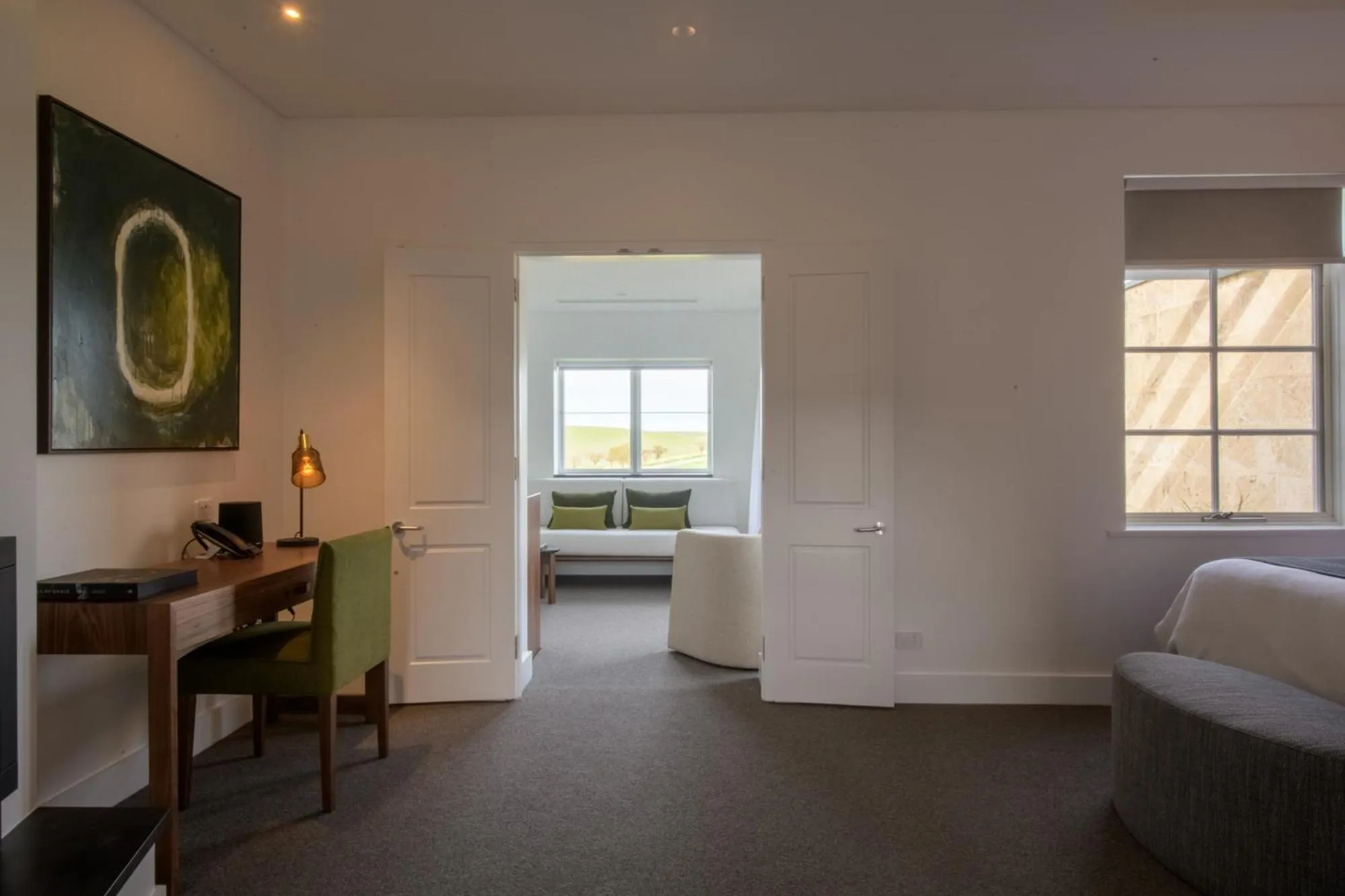 Living room, Bed in The Louise