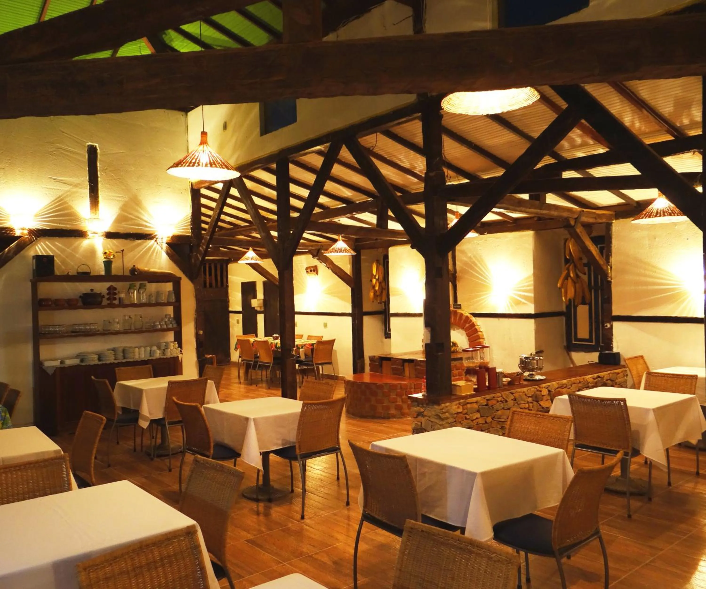 Restaurant/places to eat in Pousada Banana Cipó