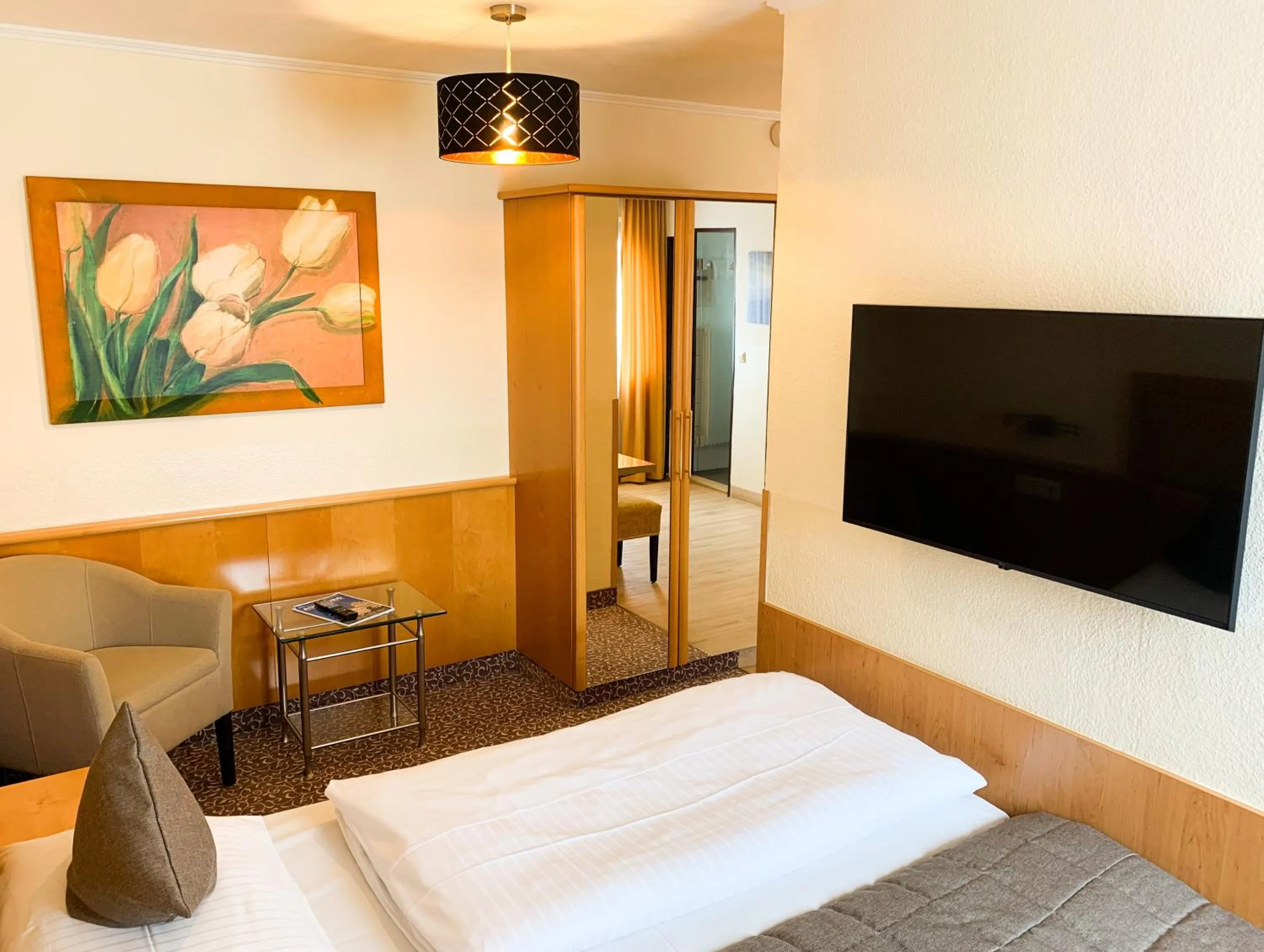 Guests, Bed in City Hotel Ost am Kö