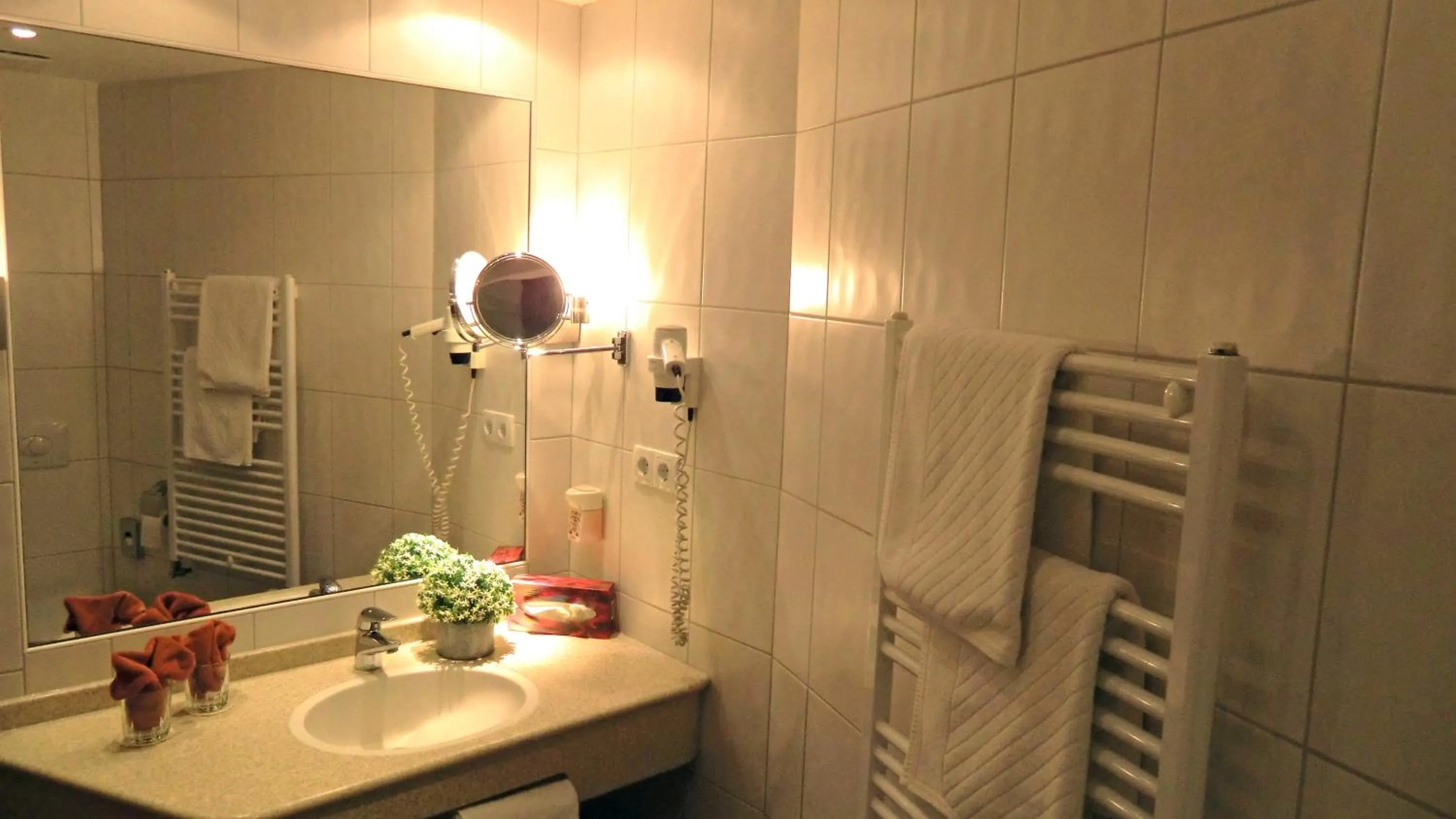 Photo of the whole room in City Hotel Ost am Kö