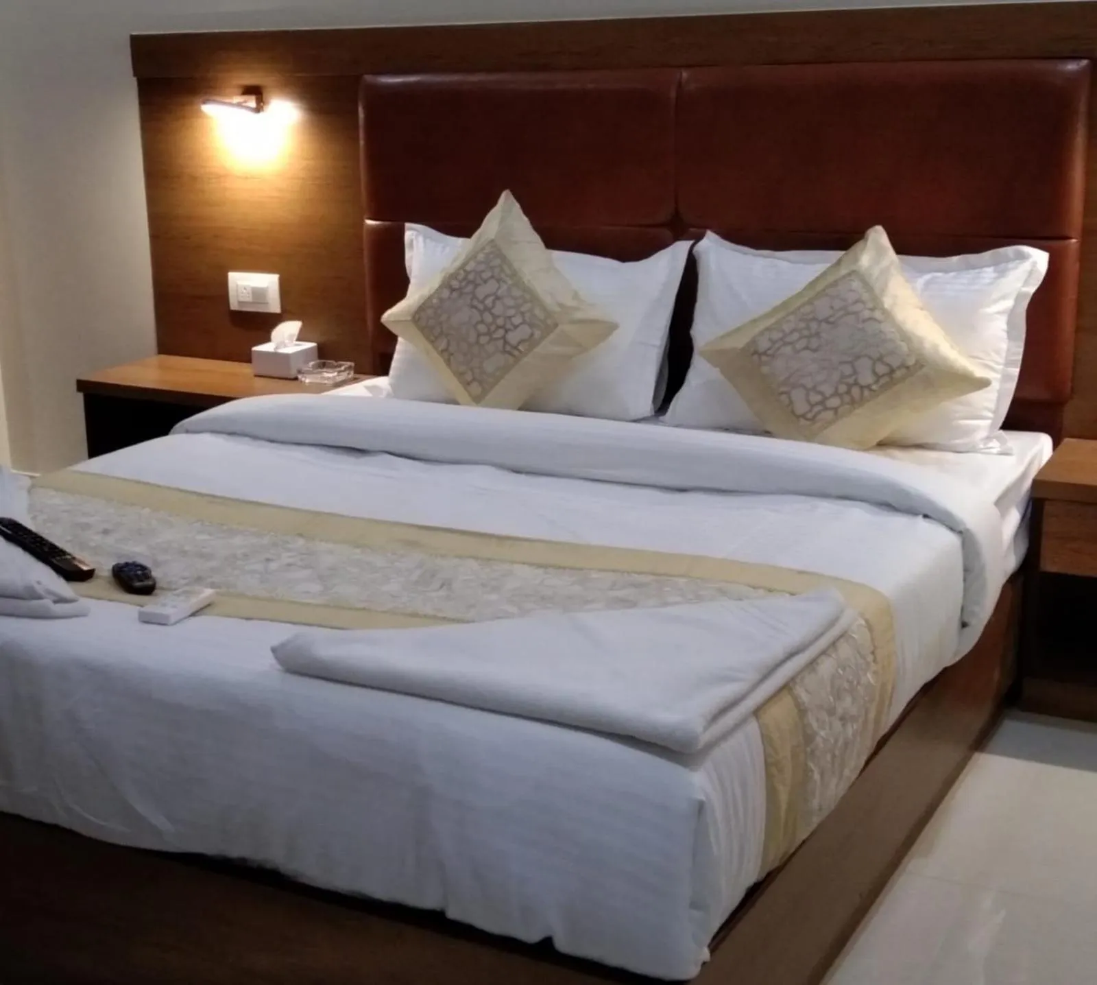 Bedroom, Bed in Hotel Crystal Luxury Inn- Bandra