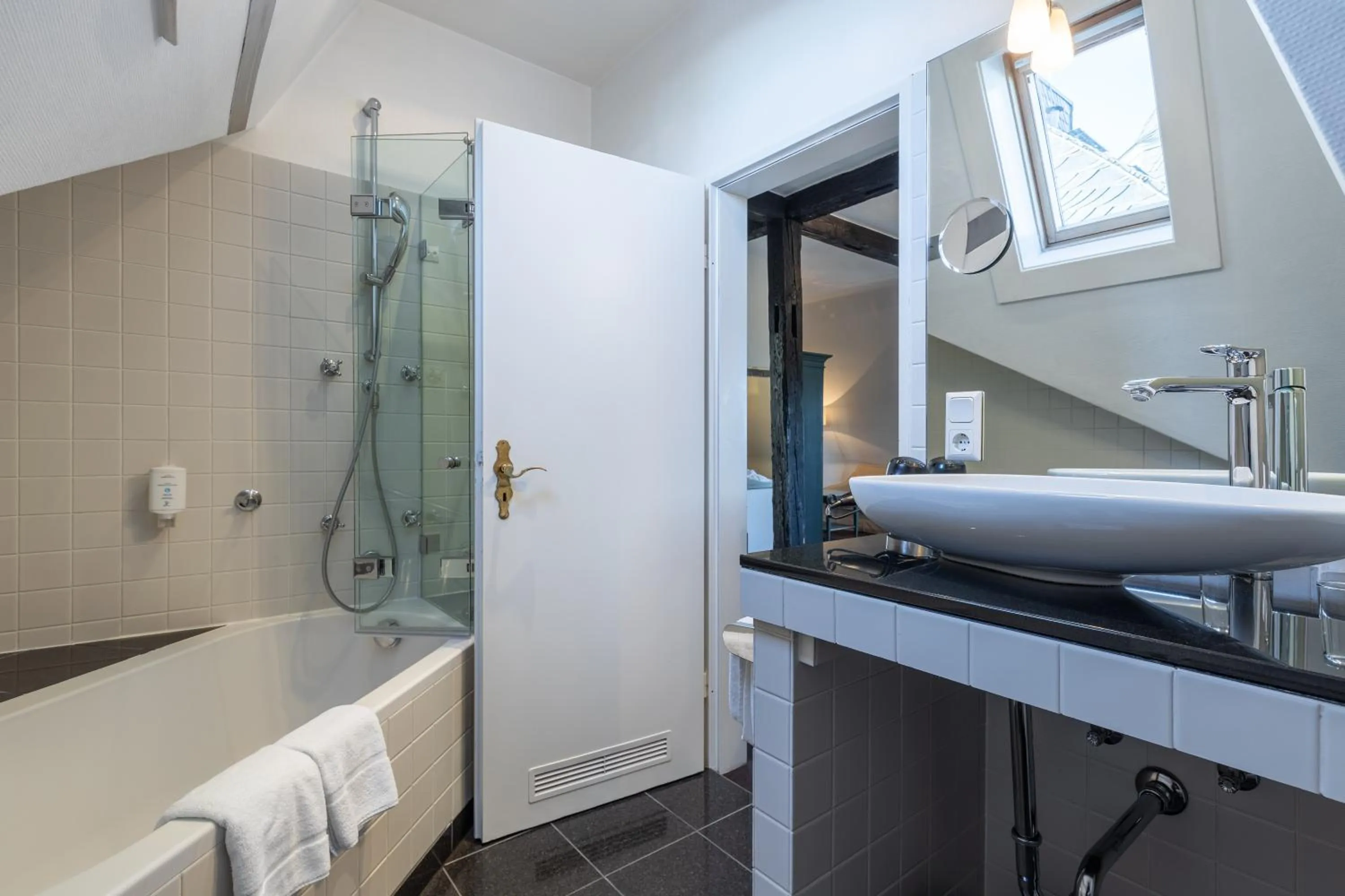 Bathroom in Jagdschloss Hotel Niederwald