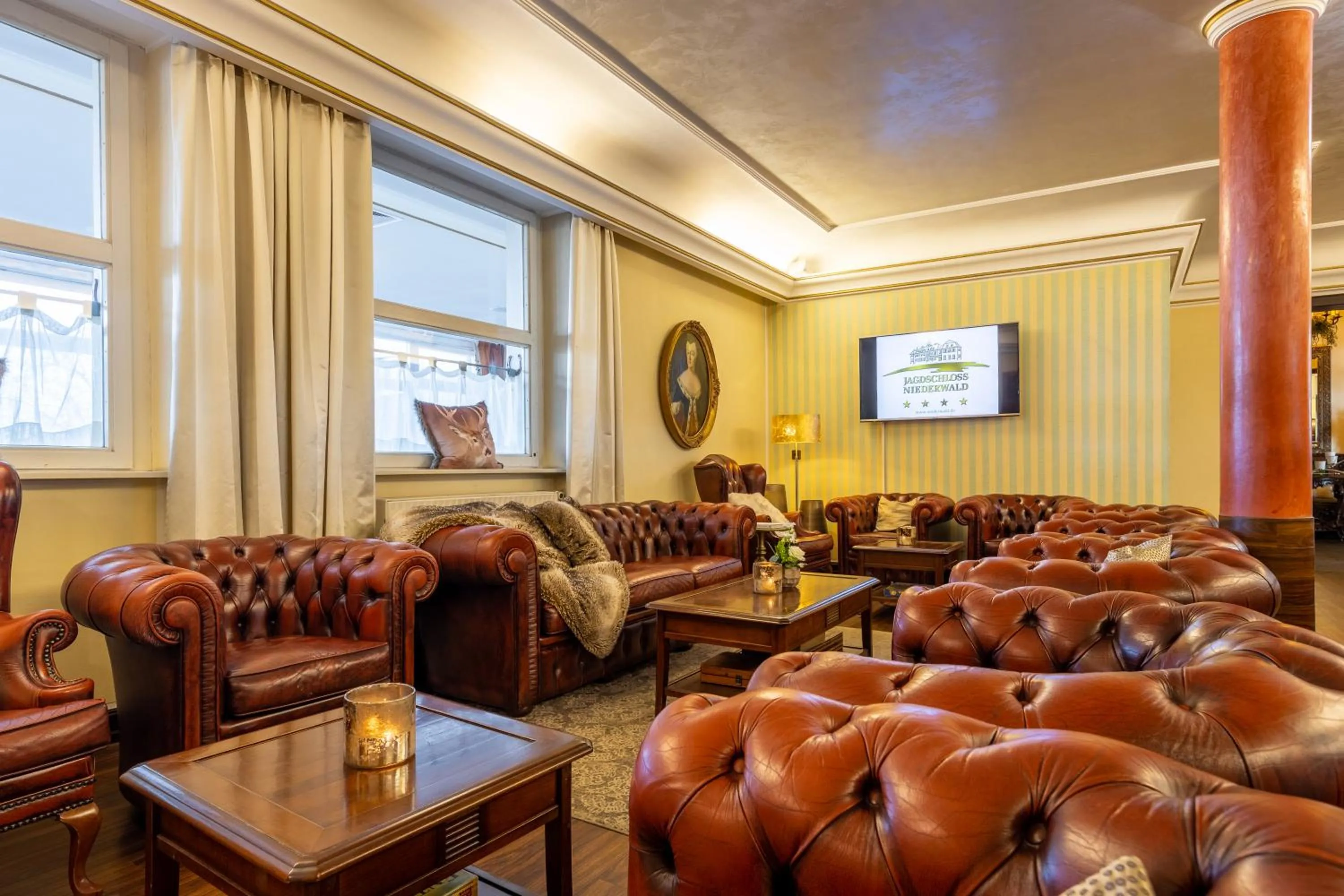 Lobby or reception in Jagdschloss Hotel Niederwald