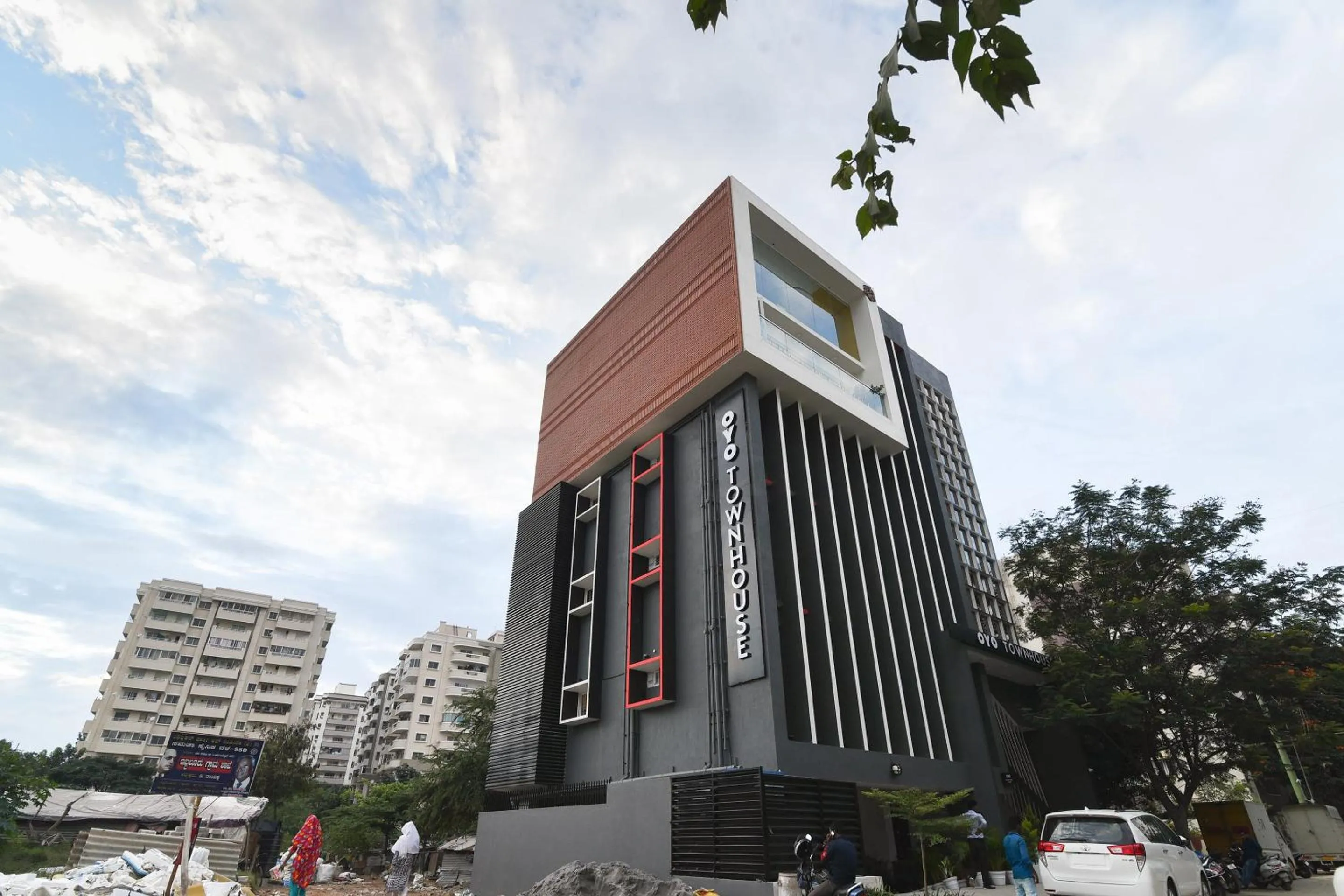 Facade/entrance in Super Townhouse Spruce Hotels Bellandur