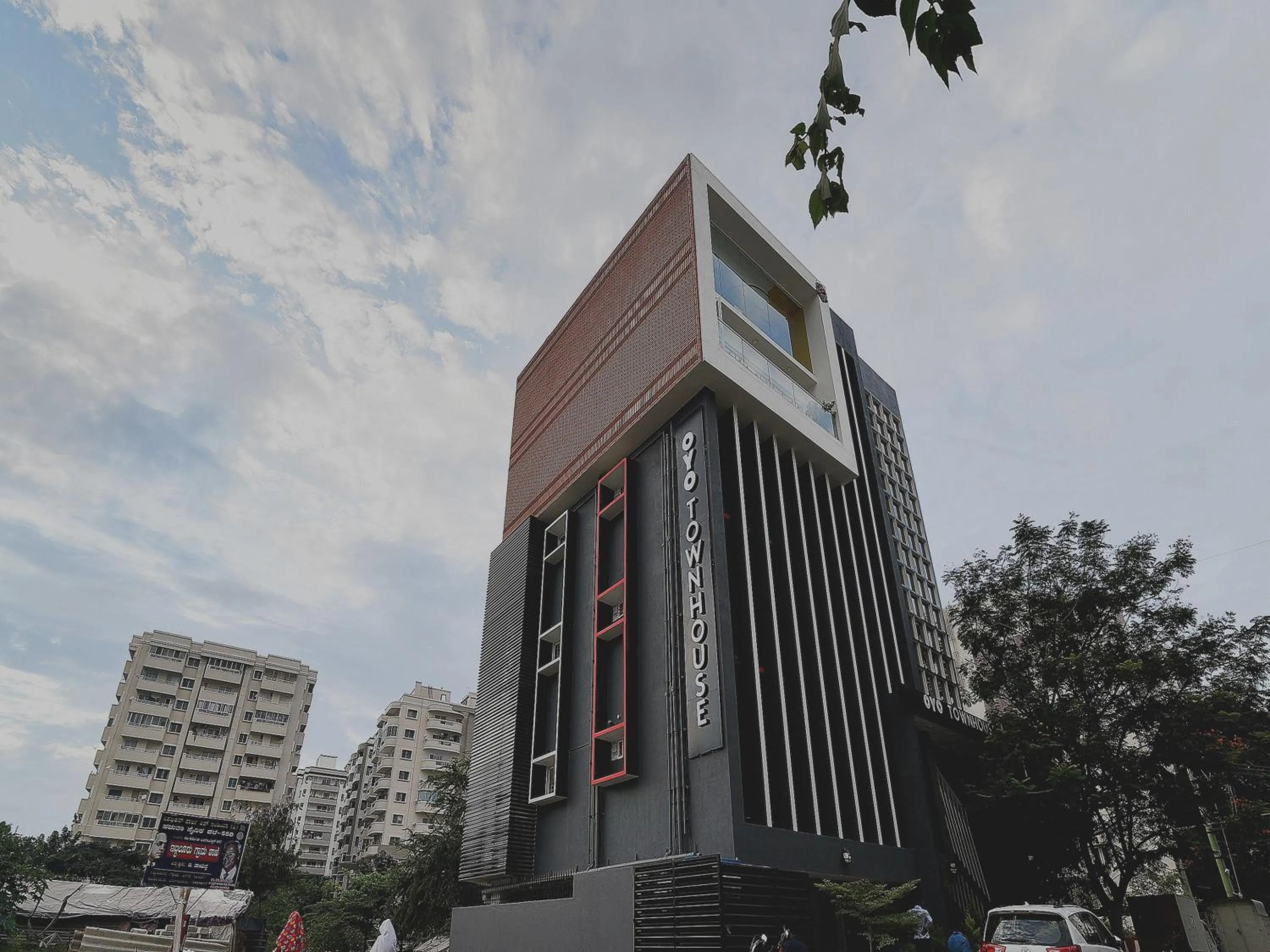 Facade/entrance in Super Townhouse Spruce Hotels Bellandur