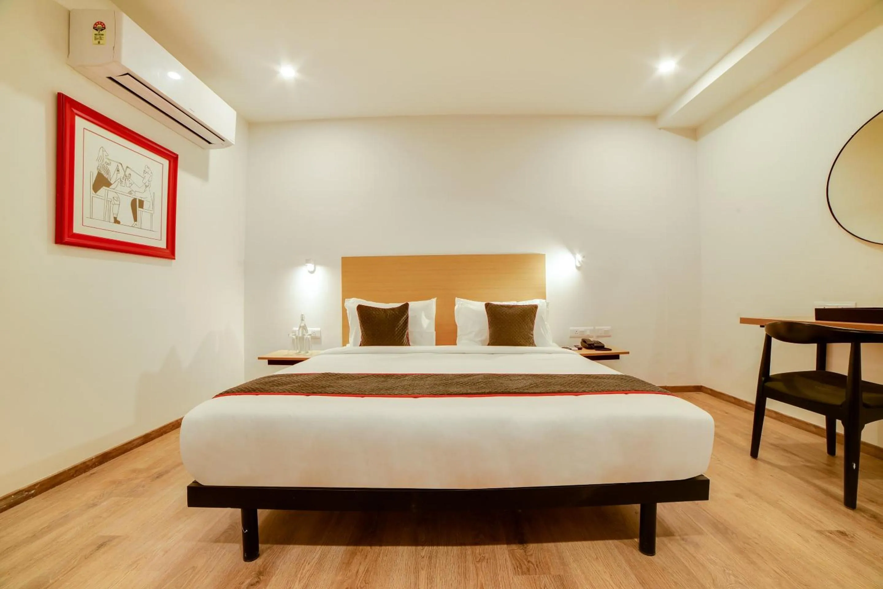 Bedroom, Bed in Super Townhouse Hosur Main Road Bommanahalli Near Gopalan Innovation Mall