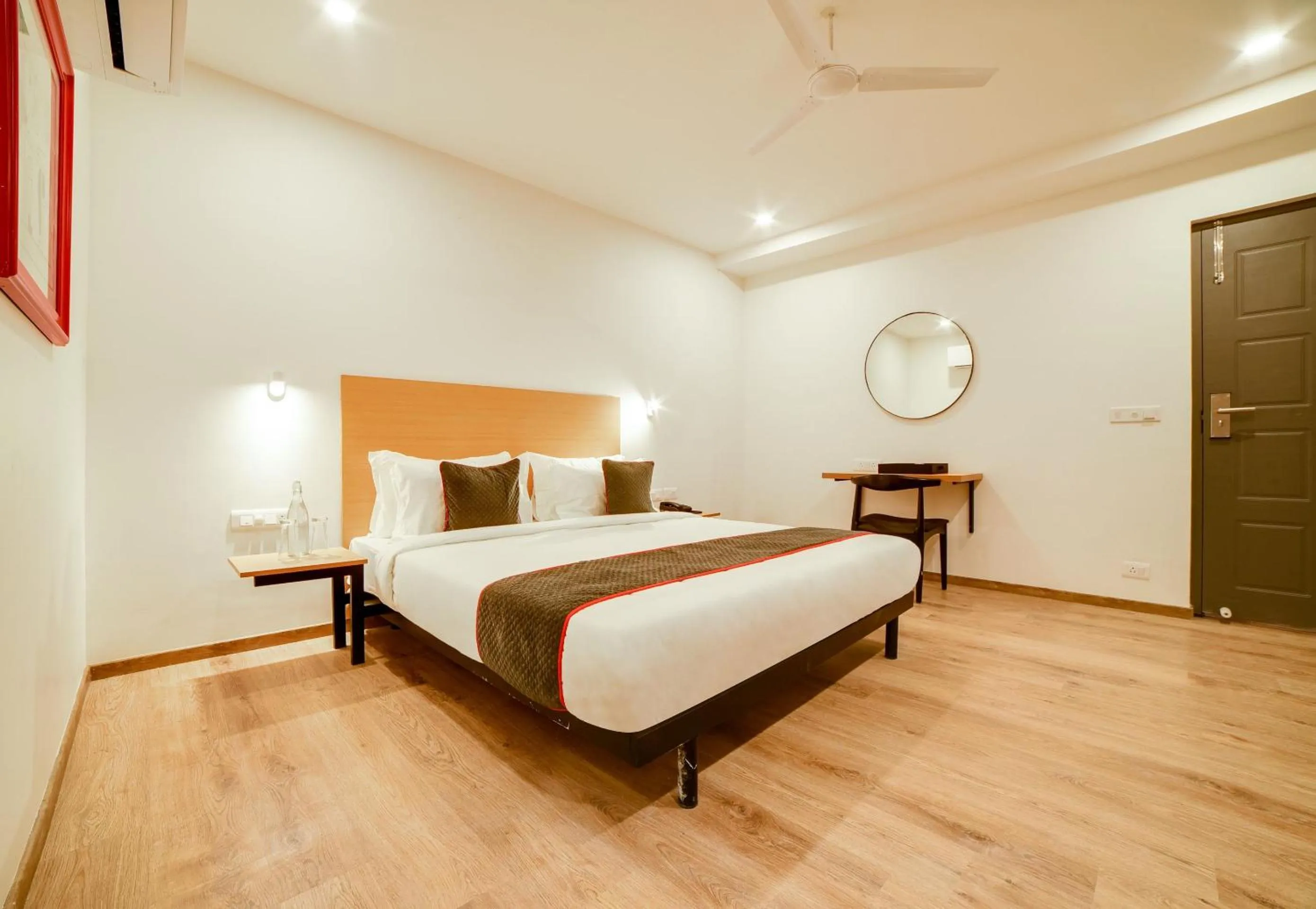 Bedroom, Bed in Super Townhouse Hosur Main Road Bommanahalli Near Gopalan Innovation Mall