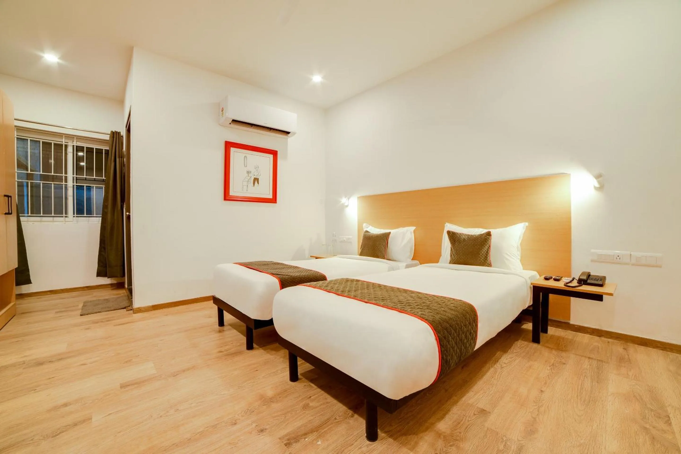 Bedroom, Bed in Super Townhouse Hosur Main Road Bommanahalli Near Gopalan Innovation Mall