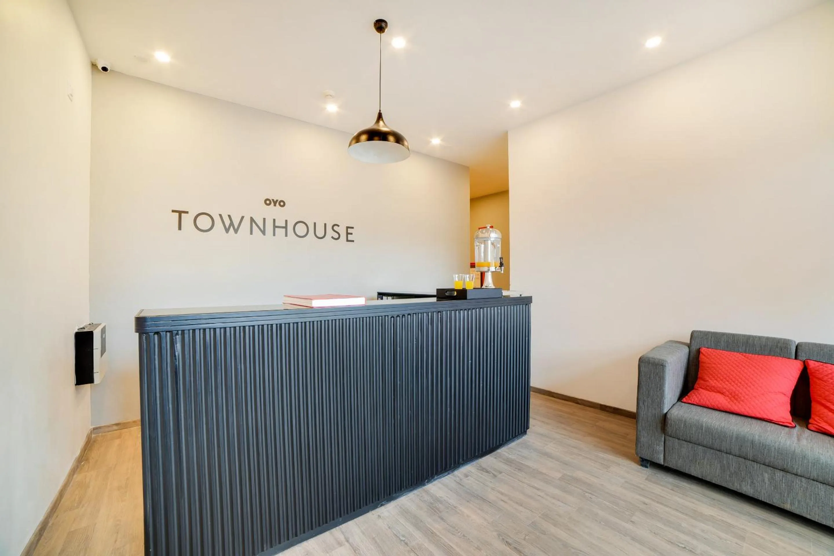 Lobby or reception in Super Townhouse Hosur Main Road Bommanahalli Near Gopalan Innovation Mall