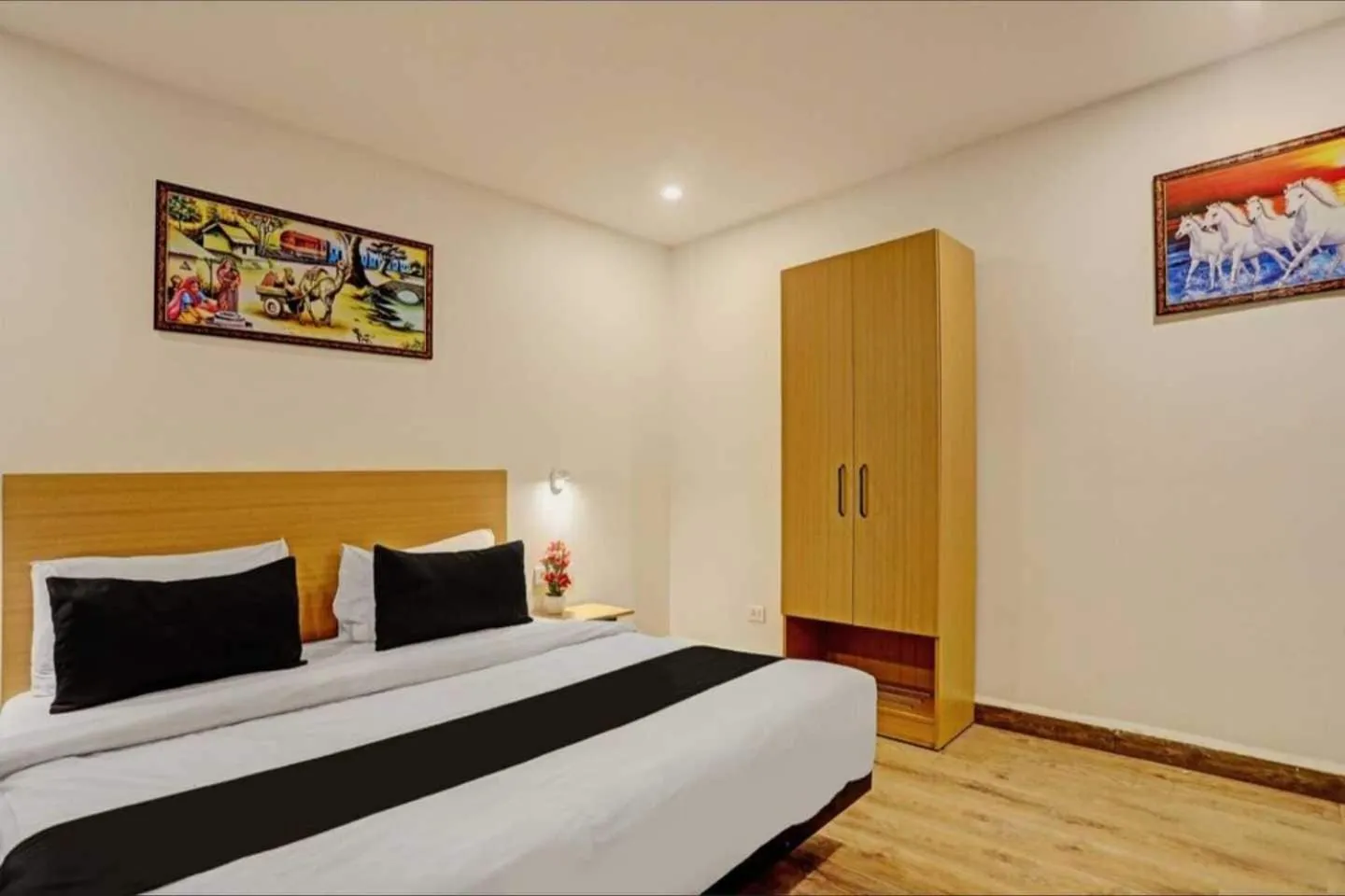 Bedroom, Bed in Super Townhouse Swain Heritage