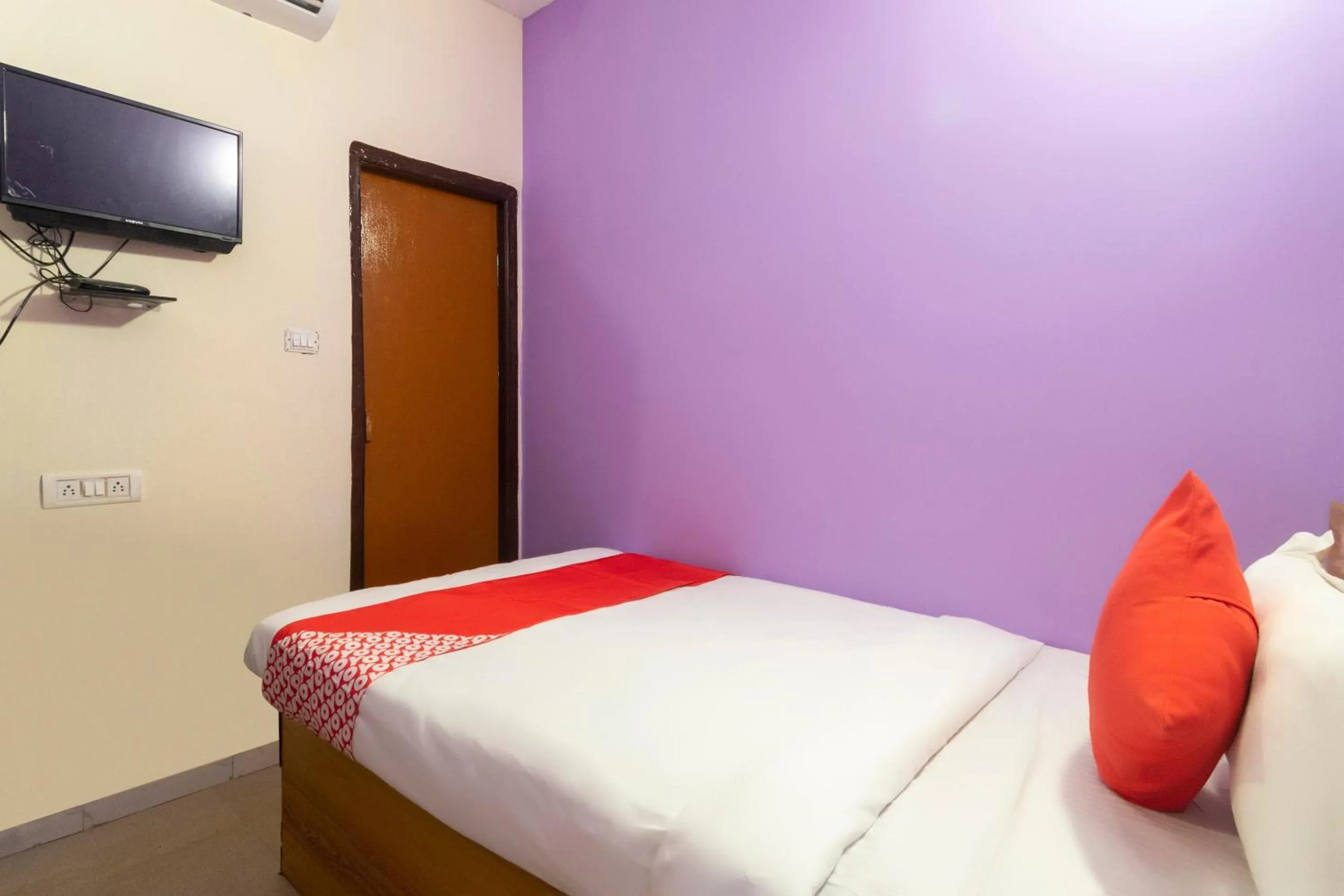 Bedroom, Bed in Hotel O Binayak Inn