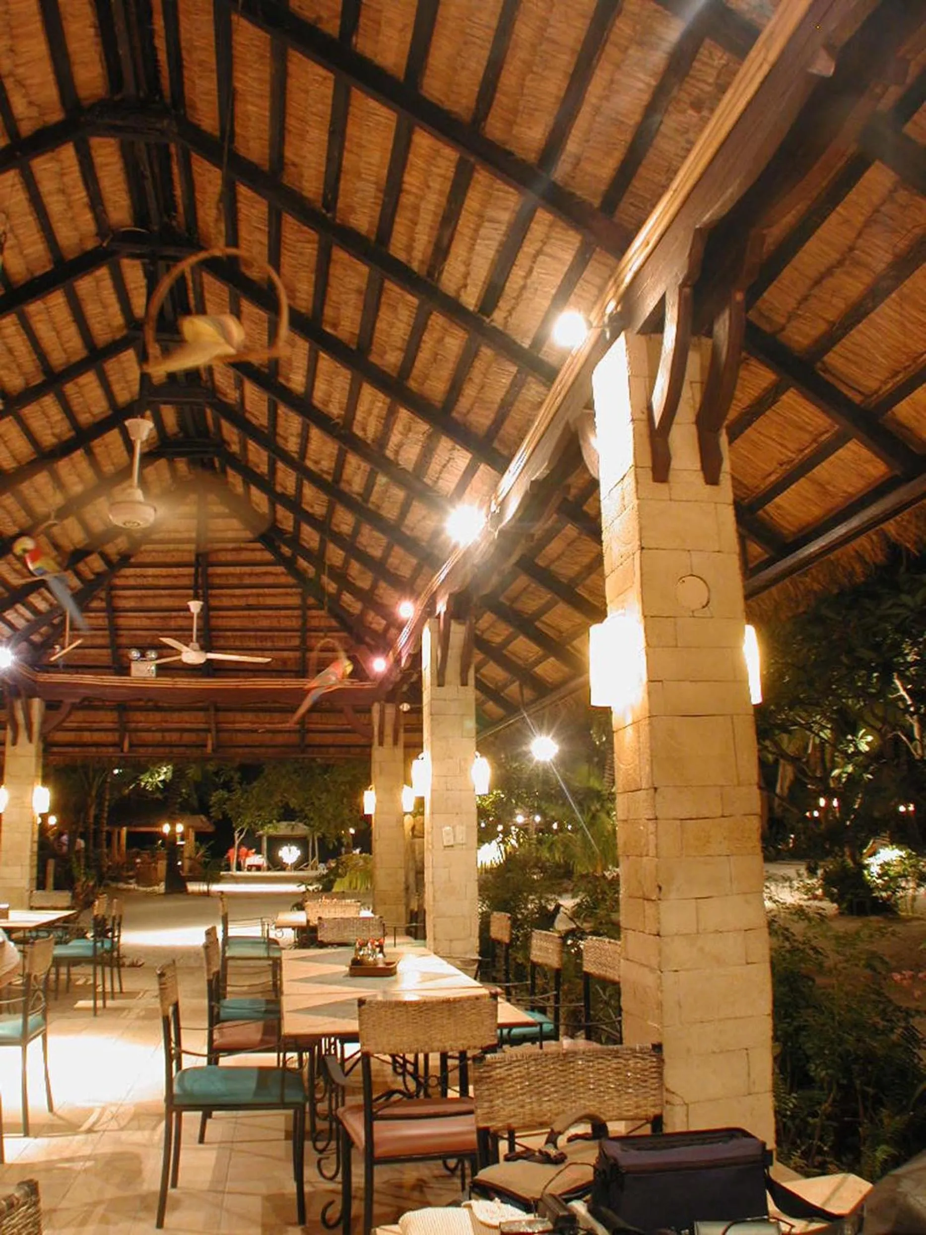 Restaurant/places to eat in Sea Wind Resort