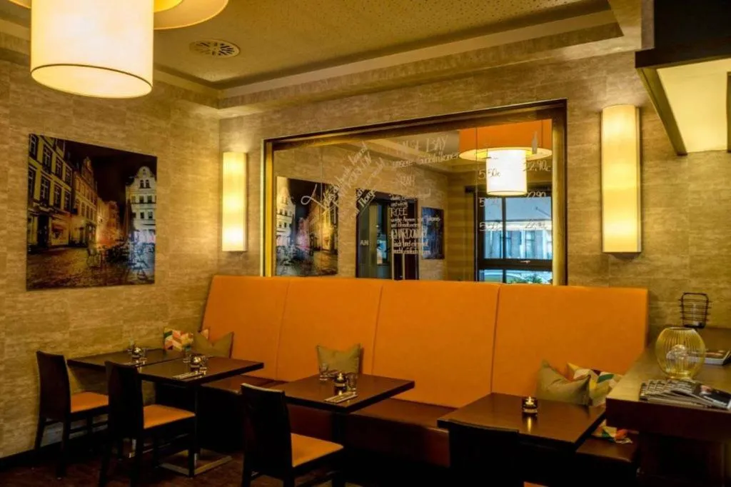 Restaurant/places to eat in Hotel Hohenstaufen