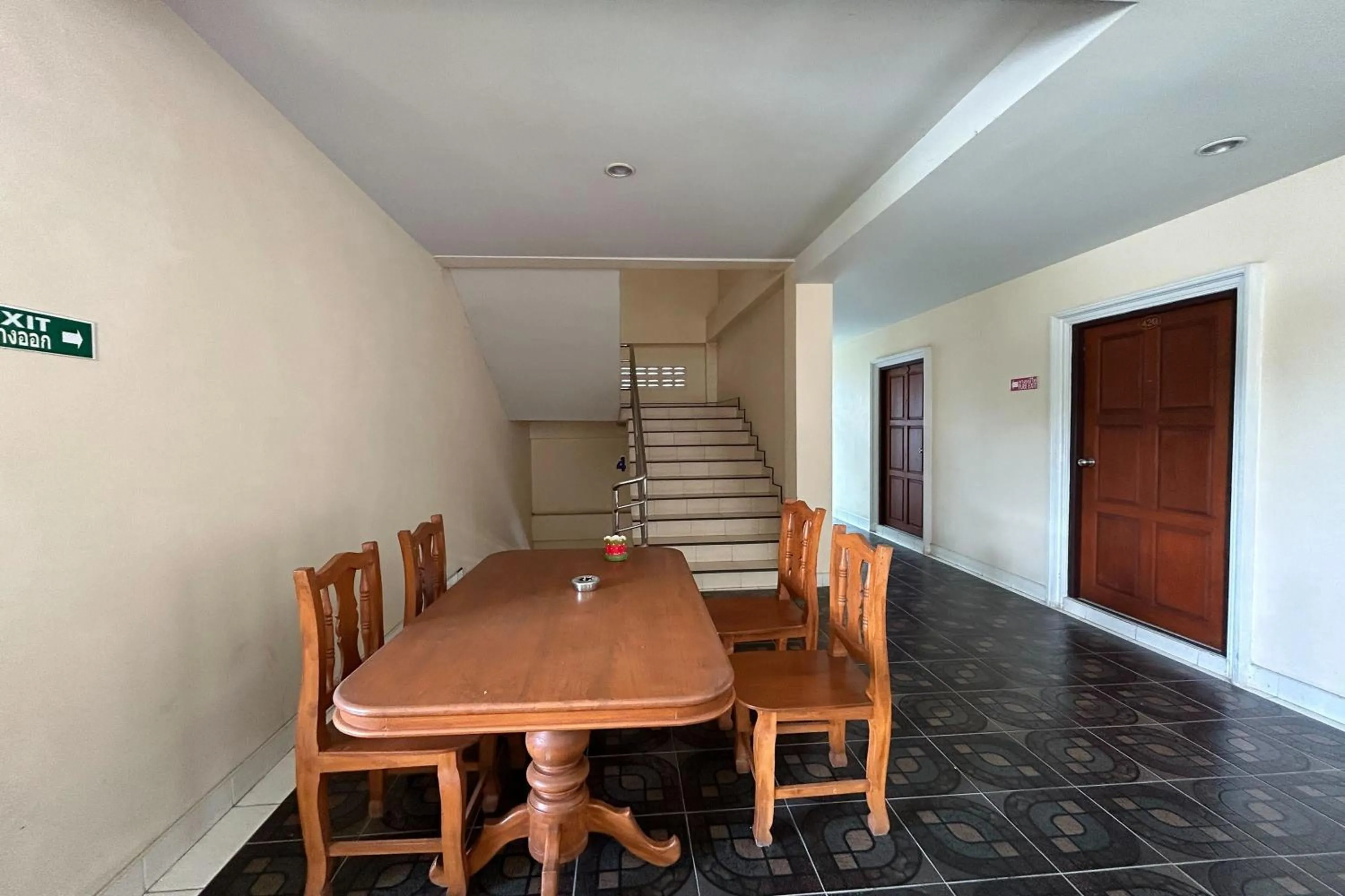Dining area in SB Park Mansion