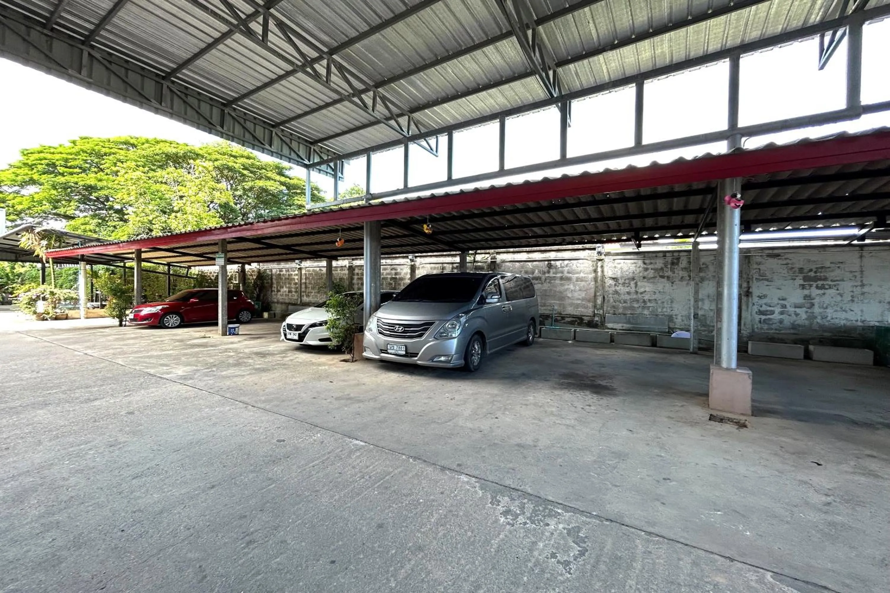 Parking in SB Park Mansion