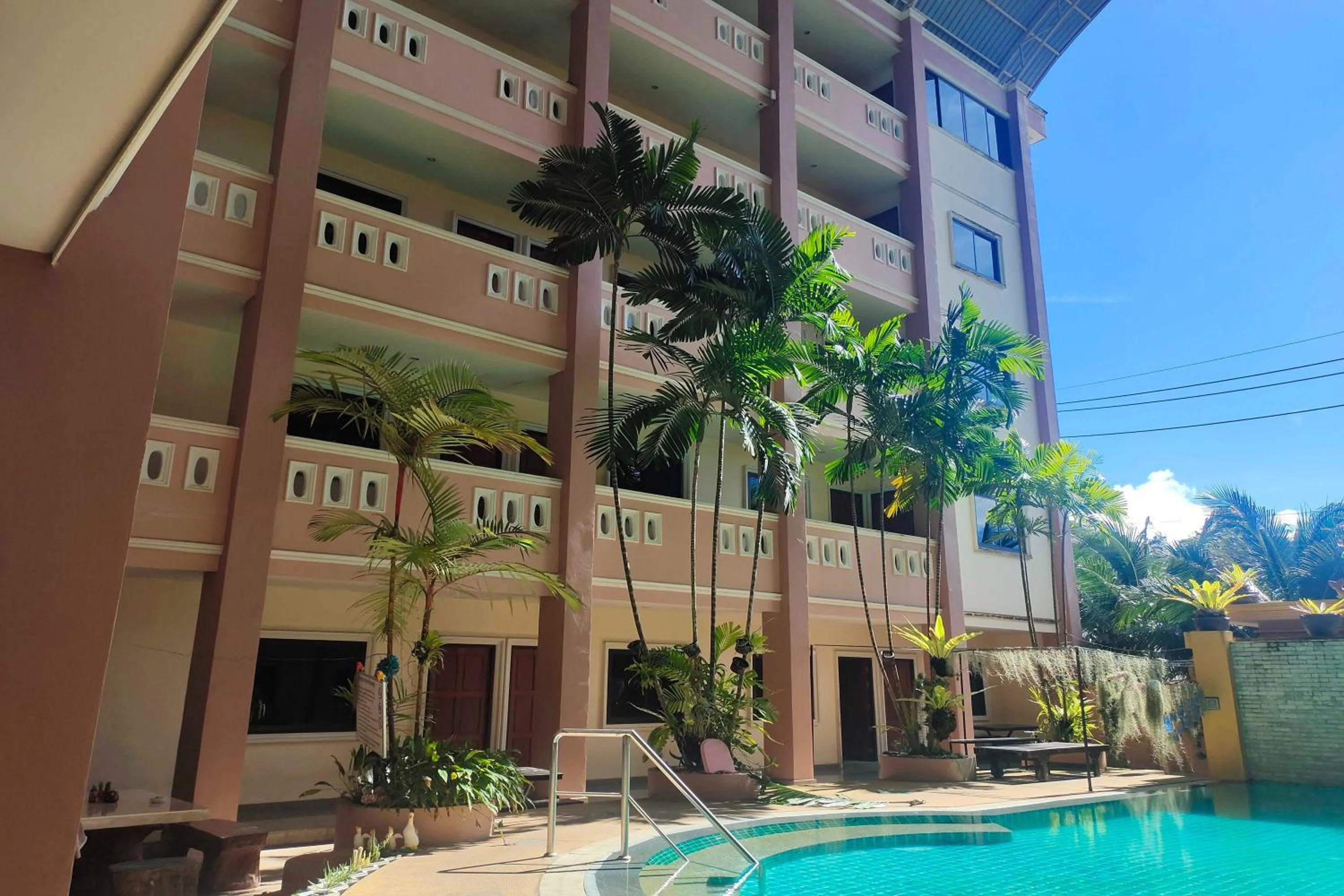 Property building in SB Park Mansion