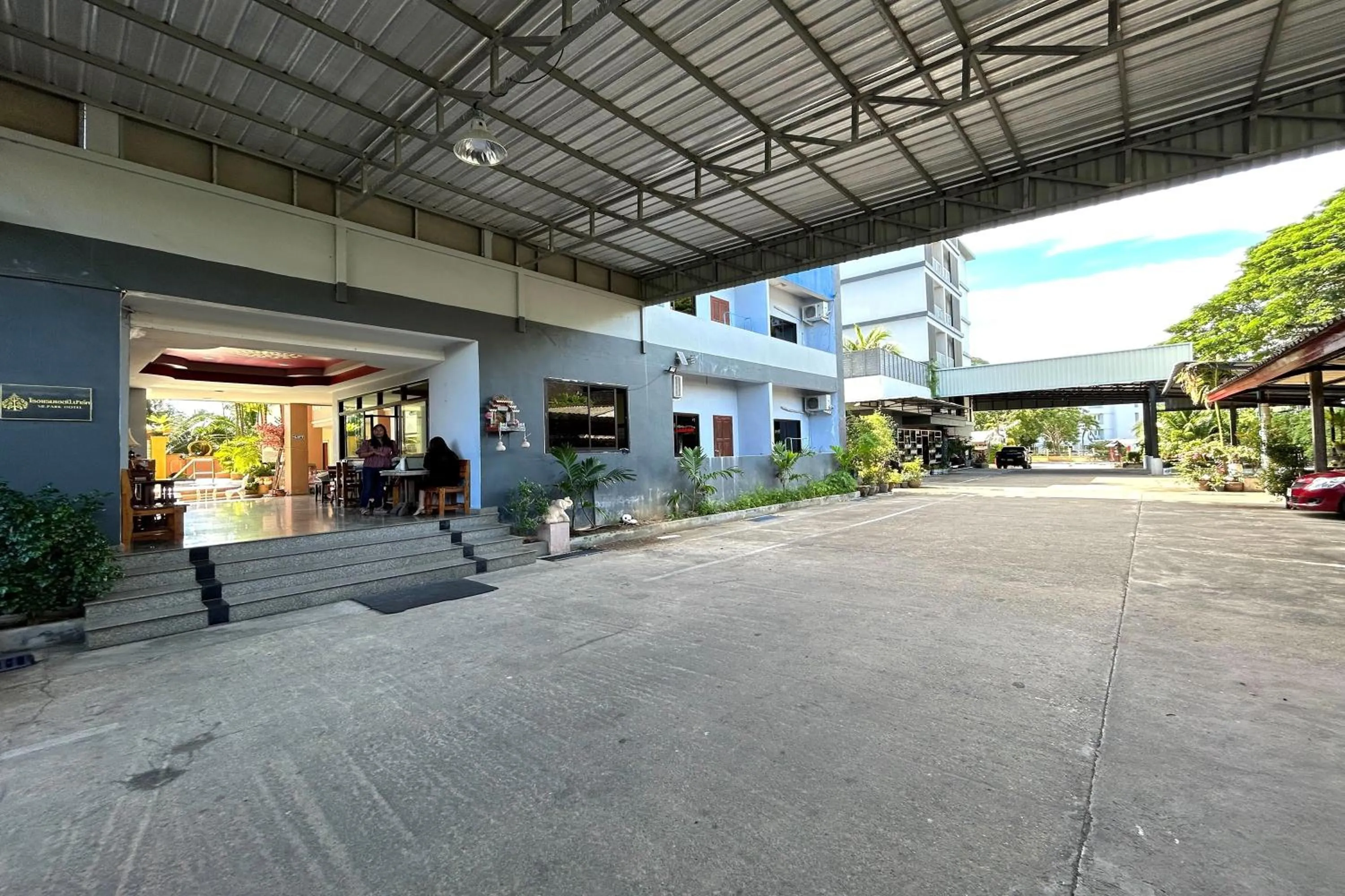 Property building in SB Park Mansion