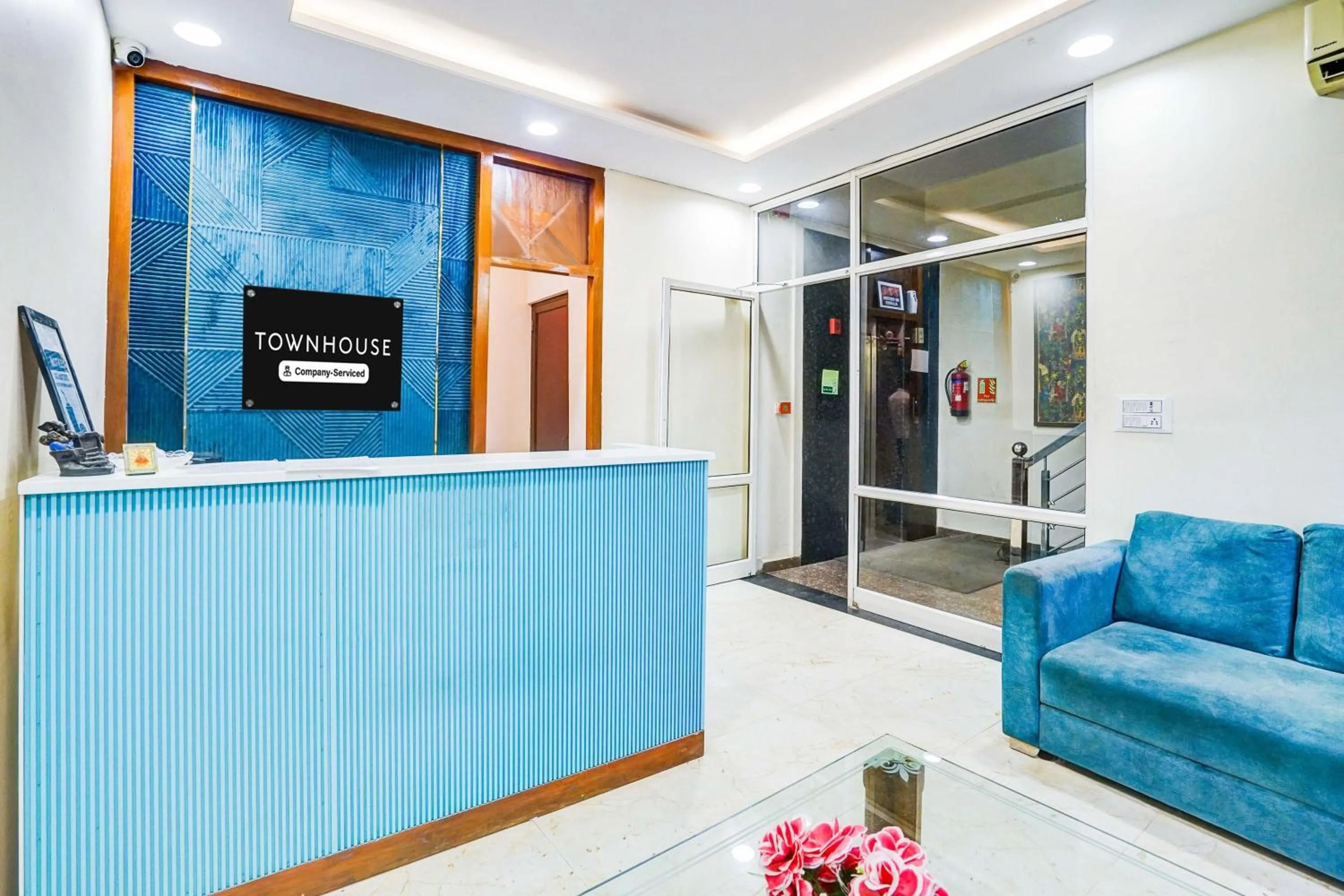 Lobby or reception in Super Townhouse Jagatpura Formerly Hotel Soft Patel