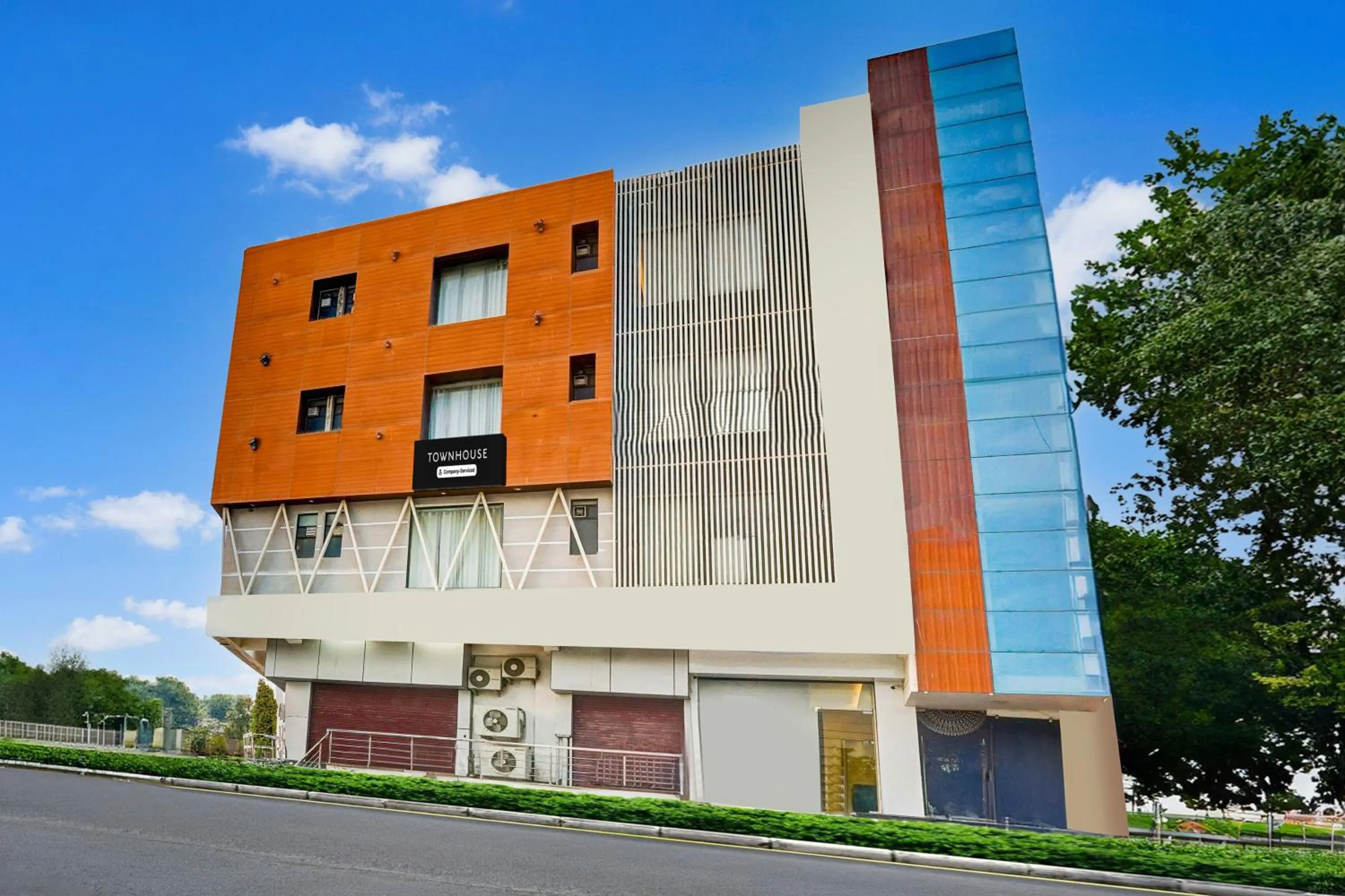 Facade/entrance in Super Townhouse Jagatpura Formerly Hotel Soft Patel