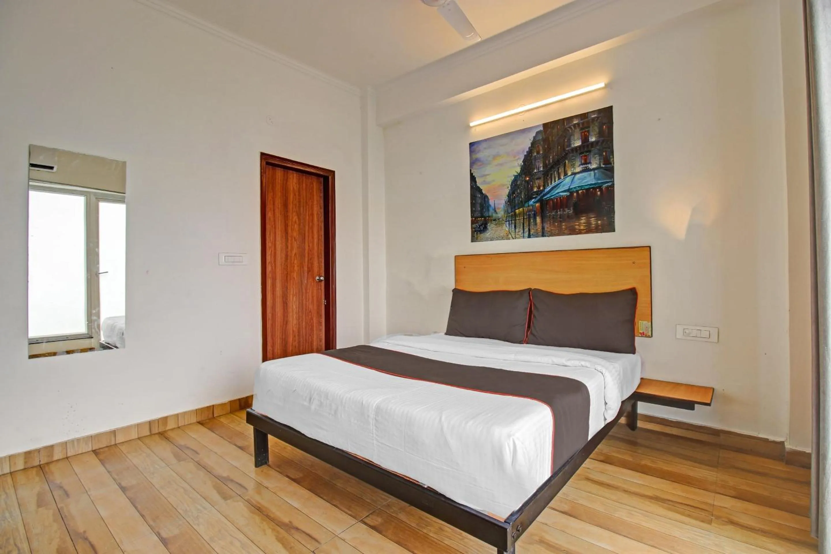 Bedroom in Super Townhouse Kachnar House Vikas Nagar