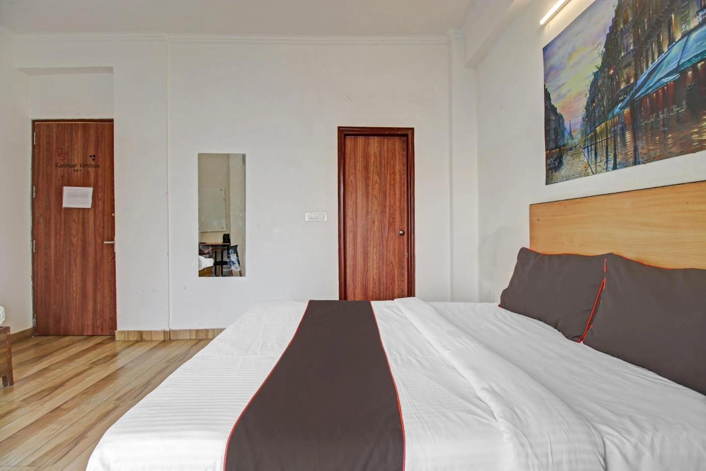 Bedroom in Super Townhouse Kachnar House Vikas Nagar