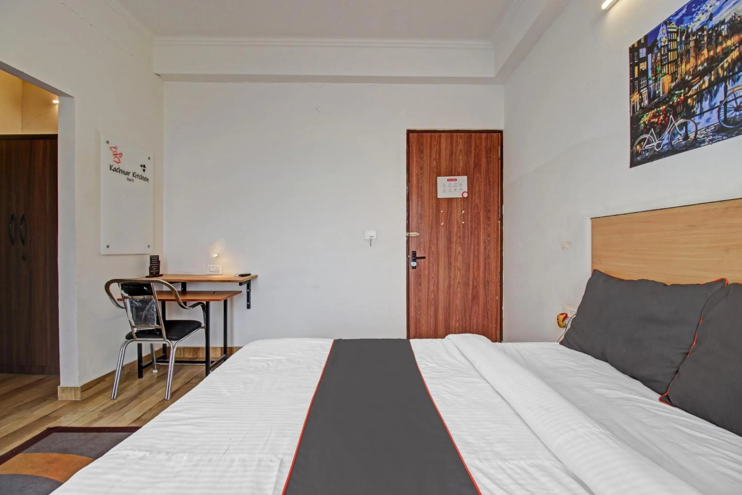 Bedroom in Super Townhouse Kachnar House Vikas Nagar