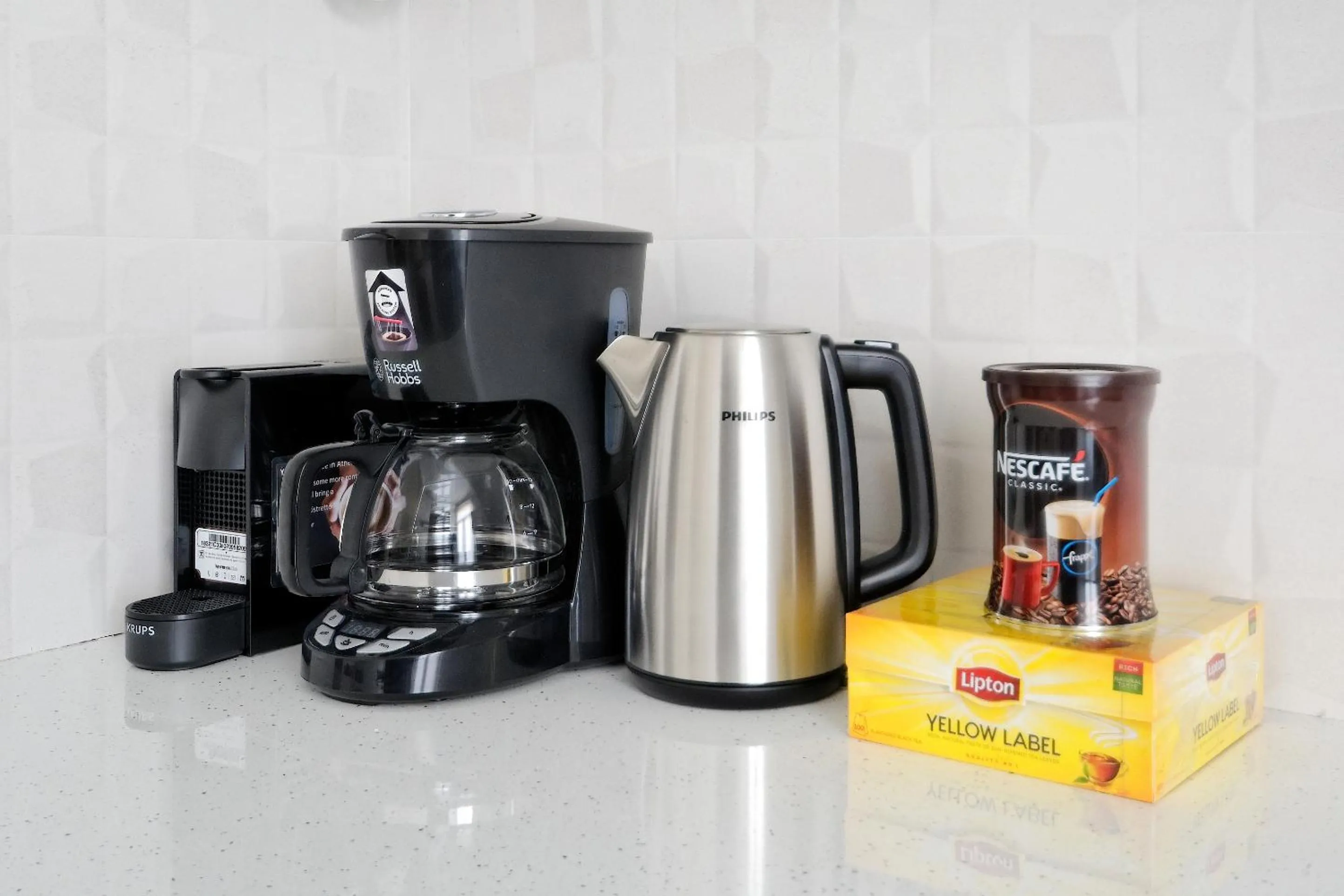 Coffee/tea facilities in Poseidon Residence