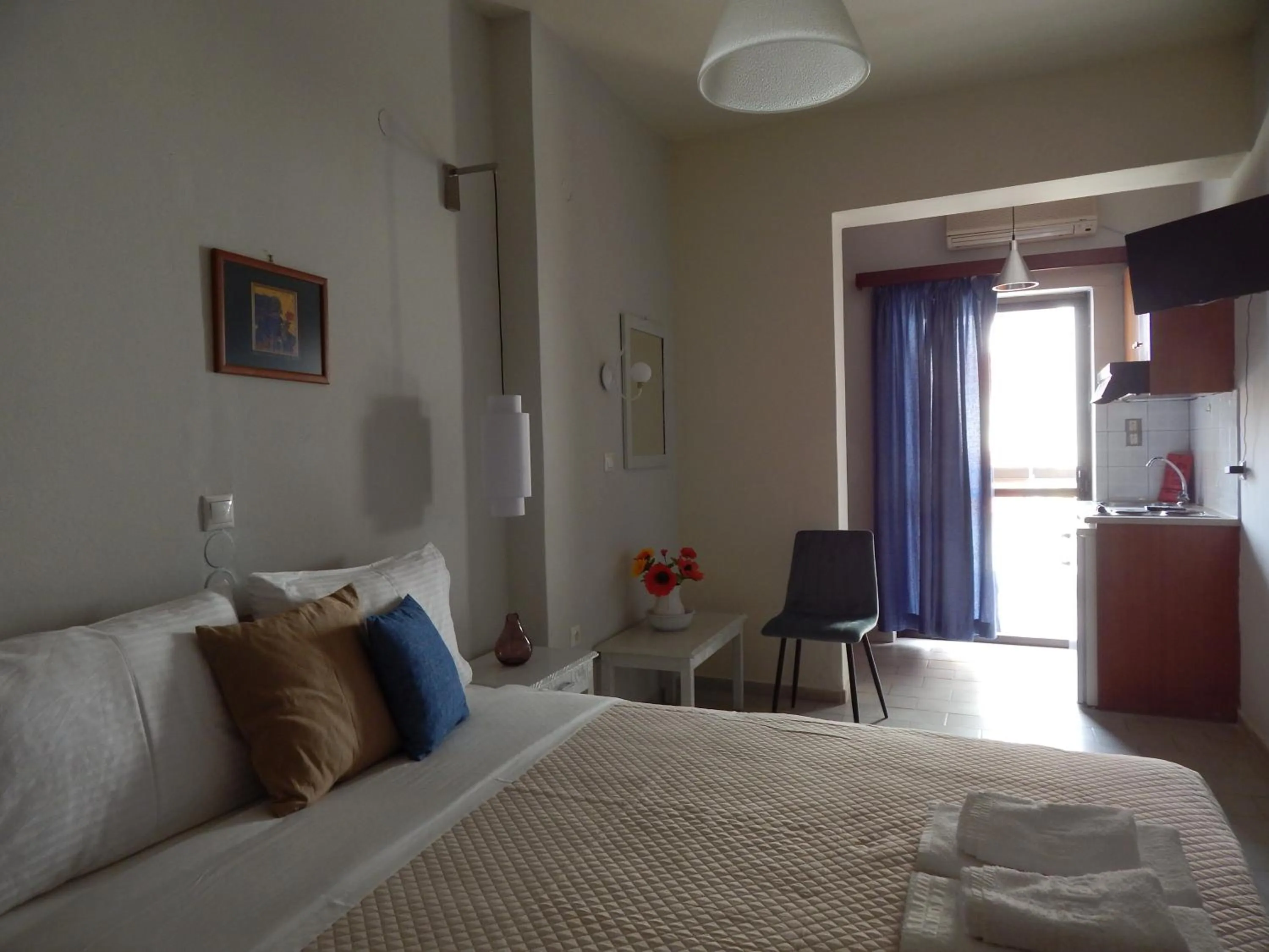 Bedroom, Bed in Posidonio Hotel