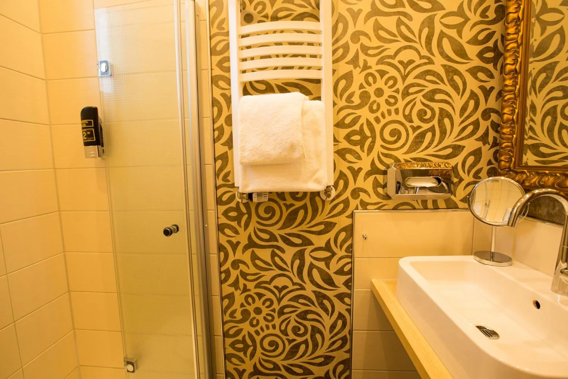 Bathroom in Top Hotel Hammer - Mainz Hauptbahnhof