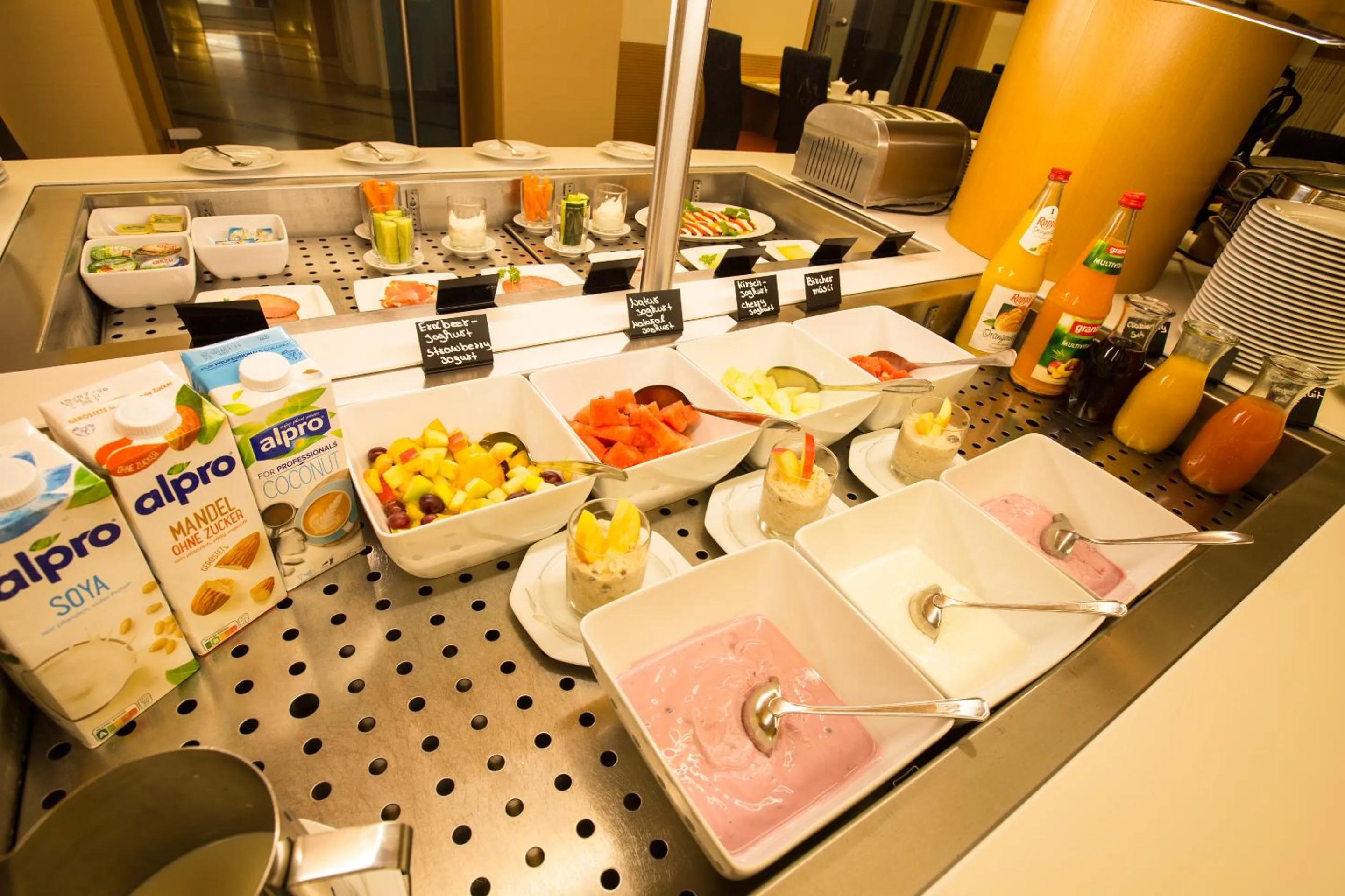 Buffet breakfast in Top Hotel Hammer - Mainz Hauptbahnhof