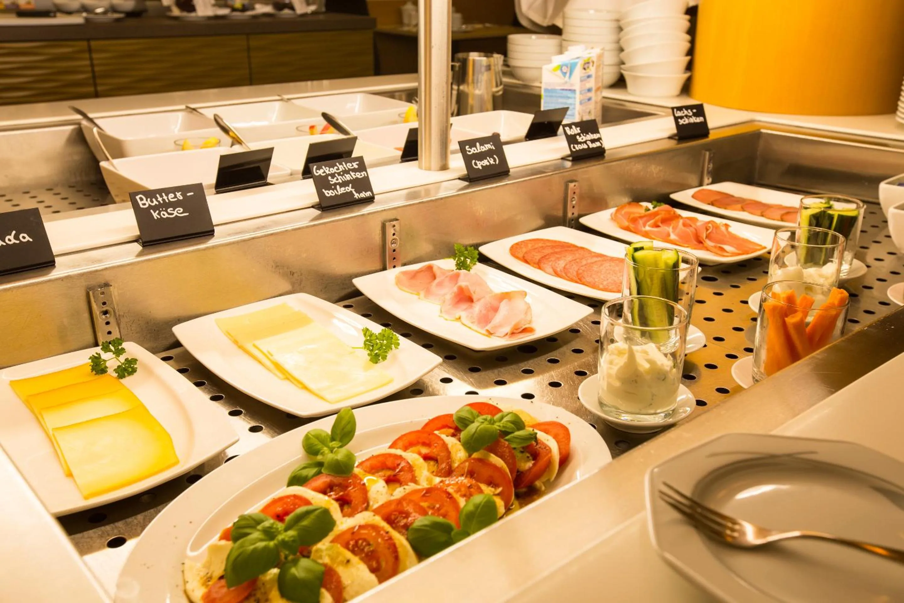 Buffet breakfast in Top Hotel Hammer - Mainz Hauptbahnhof