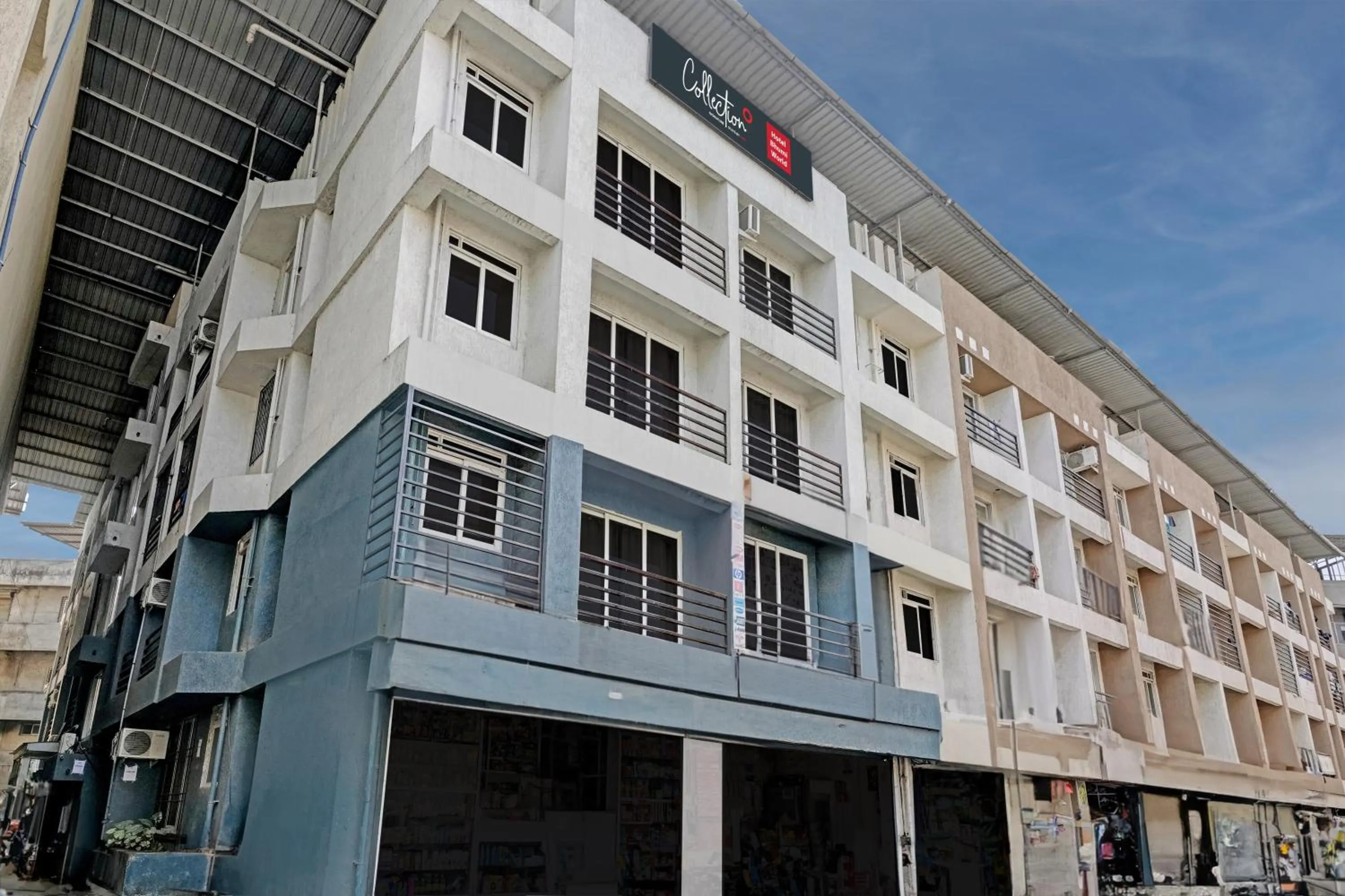 Facade/entrance in Hotel O Bhumi World