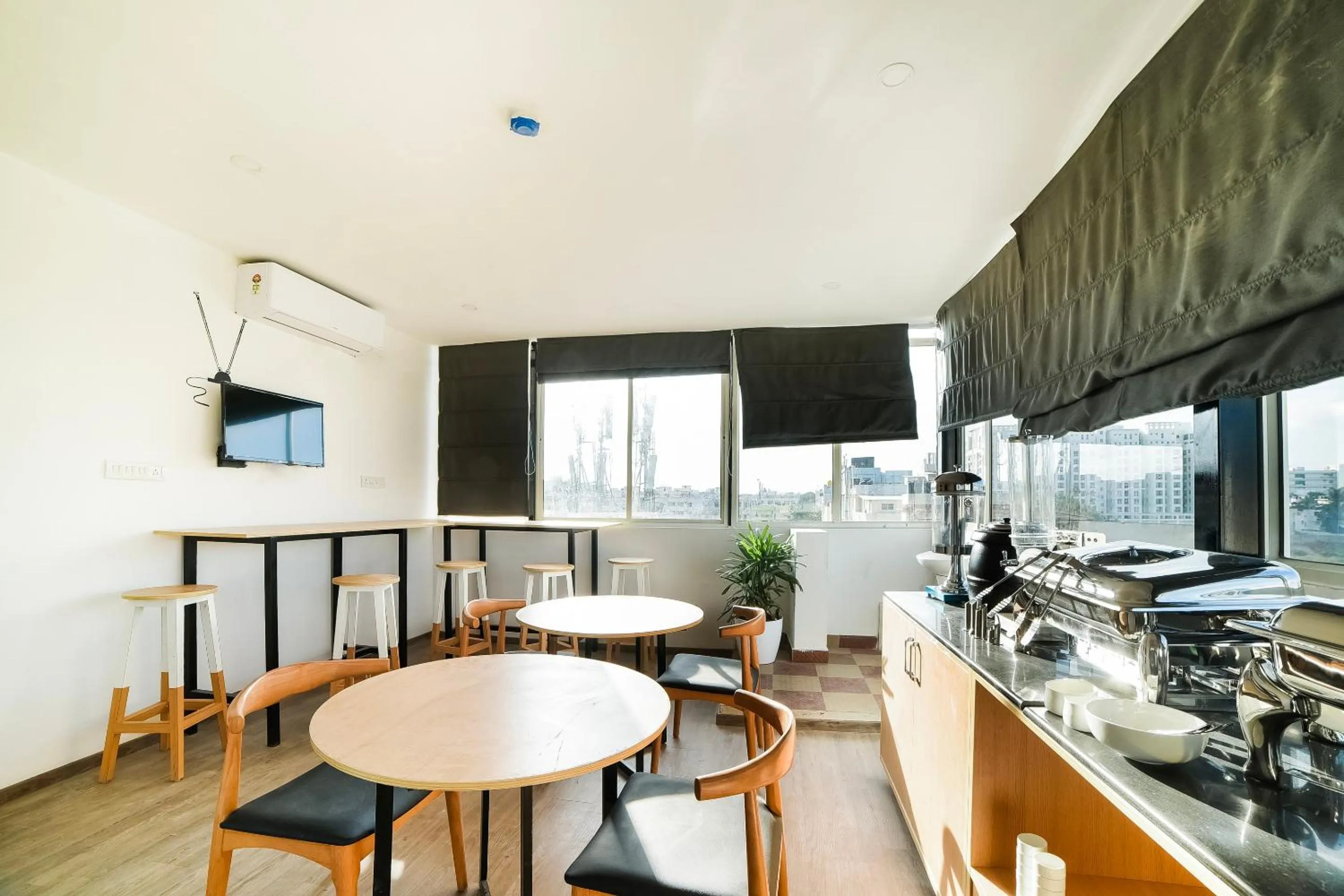 Restaurant/places to eat in Townhouse Varthur Main Road Near Nexus Whitefield (The Forum Neighbourhood Mall)