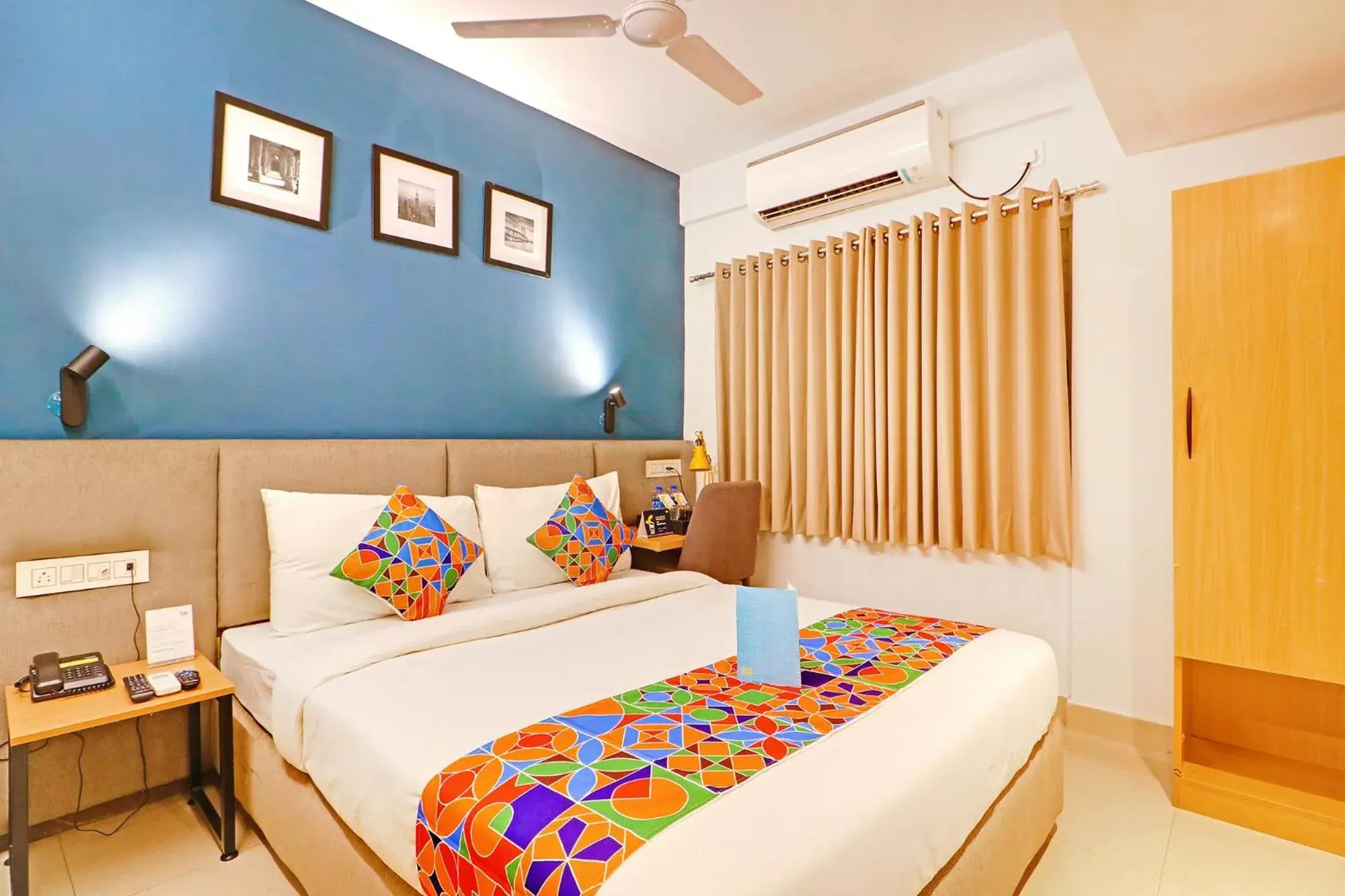 Deluxe Double Room - single occupancy in FabHotel Azure Sky - Nr Ruby Hospital Deluxe Double Room - single occupancy in FabHotel Azure Sky - Nr Ruby Hospital