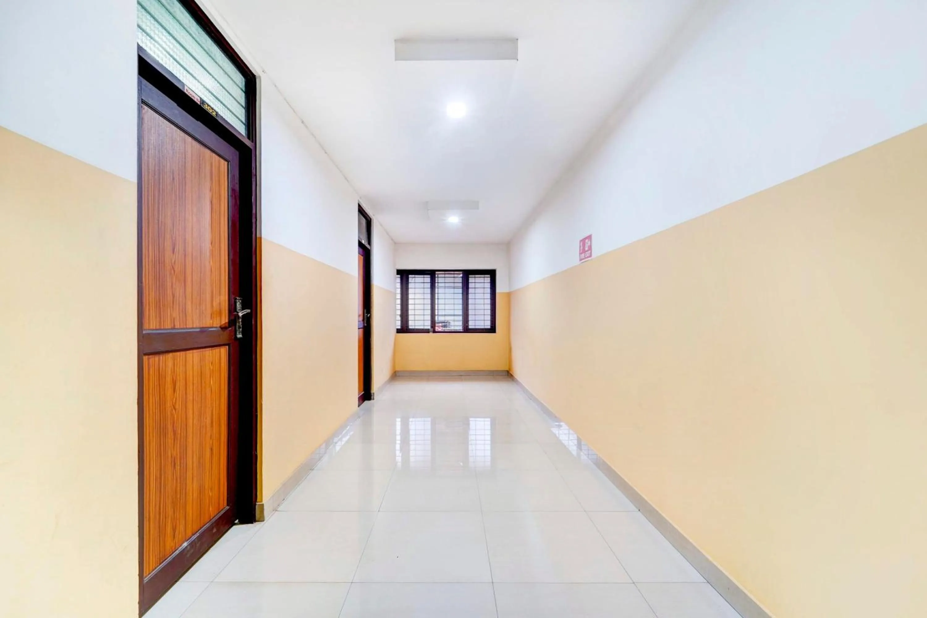 Lobby or reception in Super Hotel O Kunnamangalam Near Bus Stand