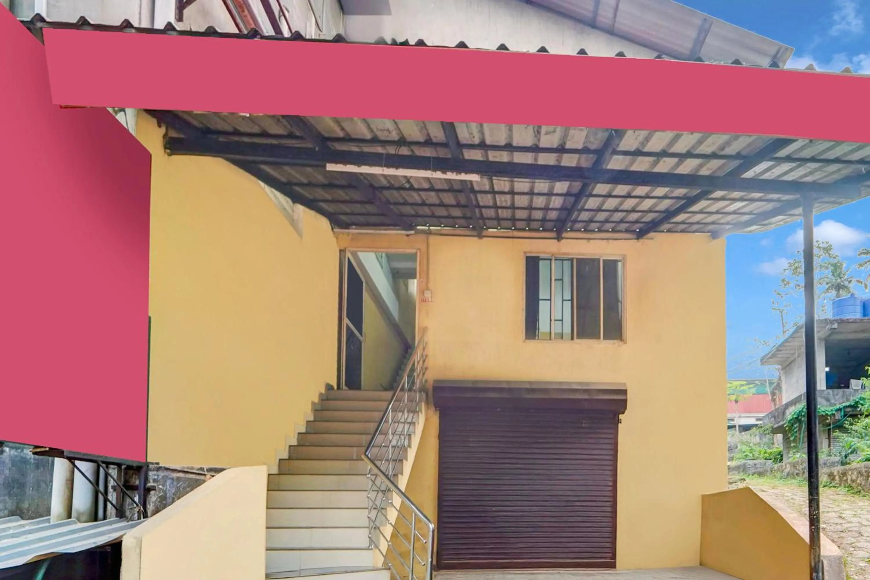 Facade/entrance in Super Hotel O Kunnamangalam Near Bus Stand