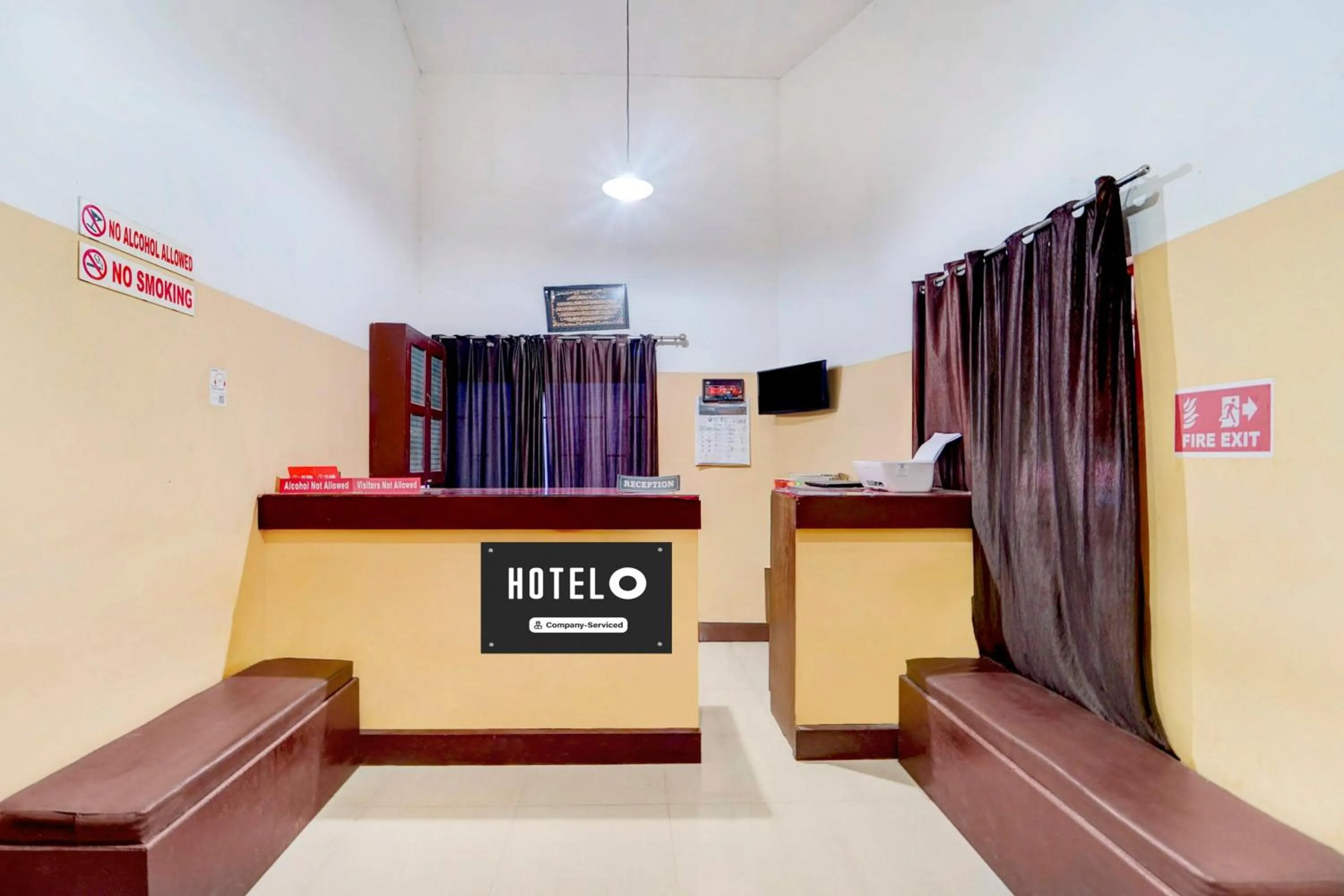 Lobby or reception in Super Hotel O Kunnamangalam Near Bus Stand