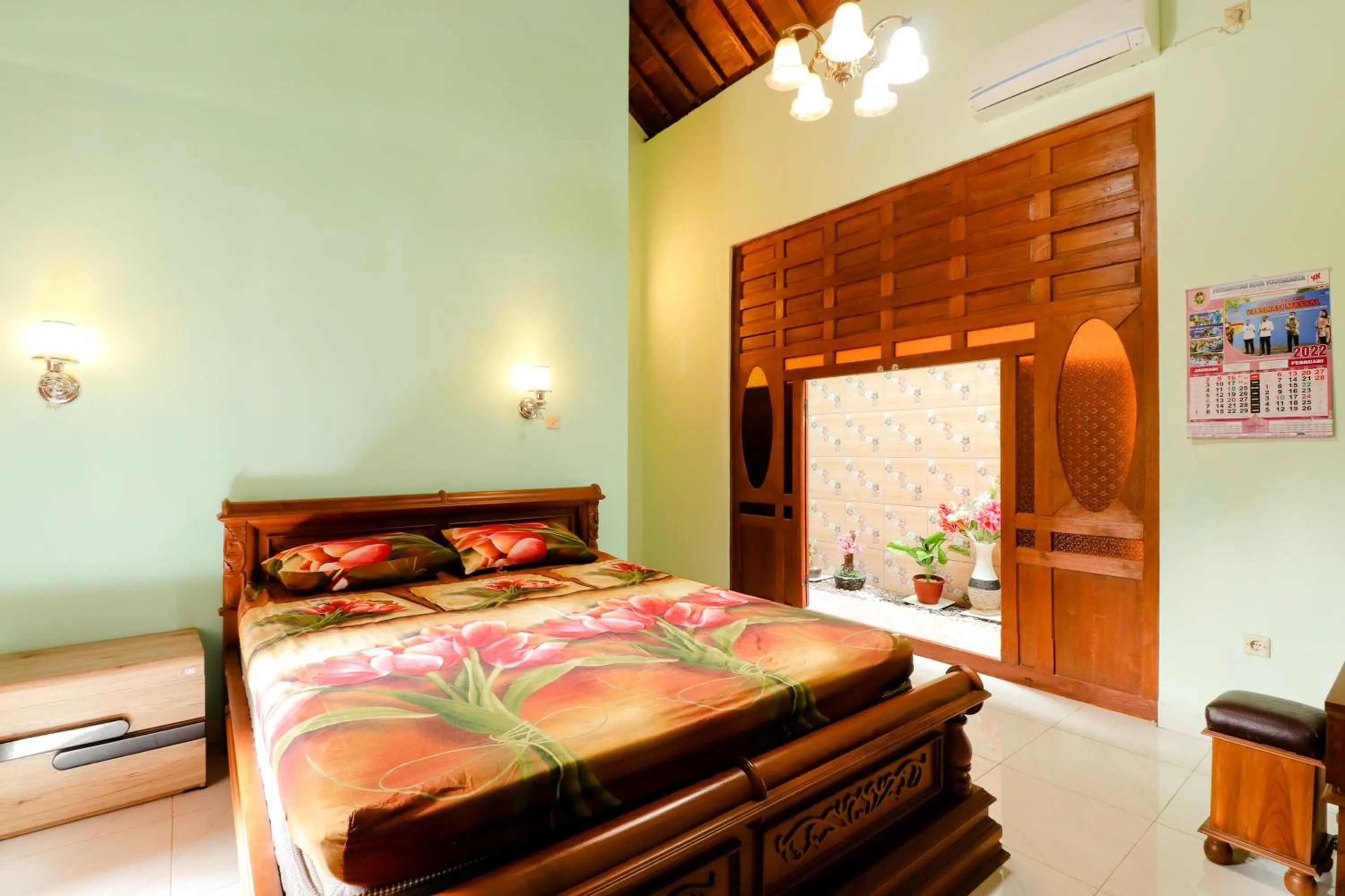 Photo of the whole room, Bed in Griya 90TR Syariah