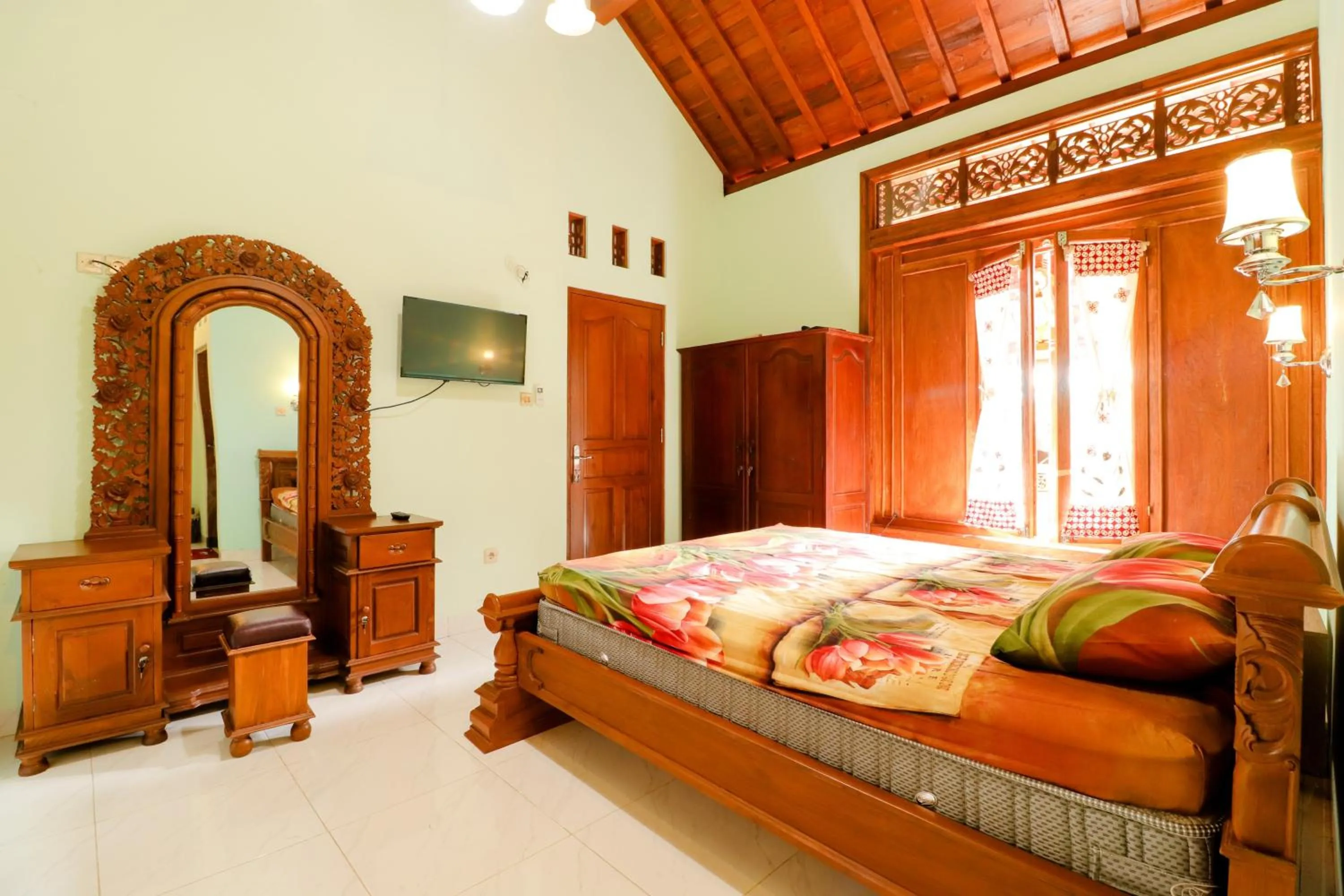 Photo of the whole room, Bed in Griya 90TR Syariah