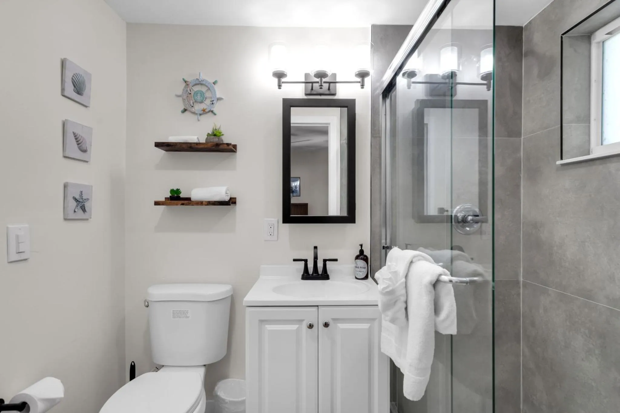 Shower in Galleria Apartments By Lowkl