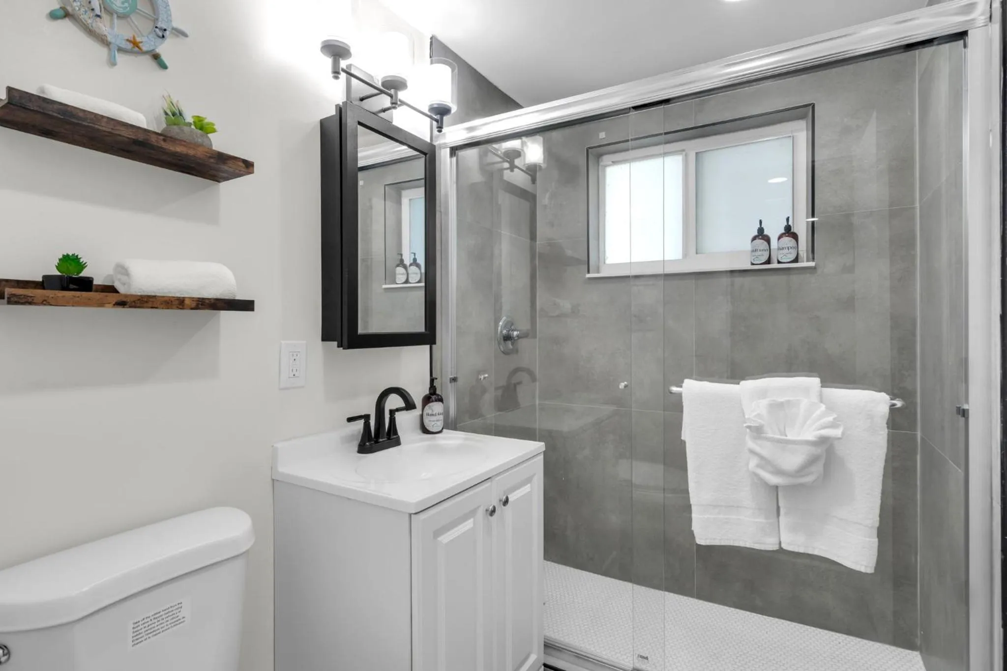 Shower in Galleria Apartments By Lowkl