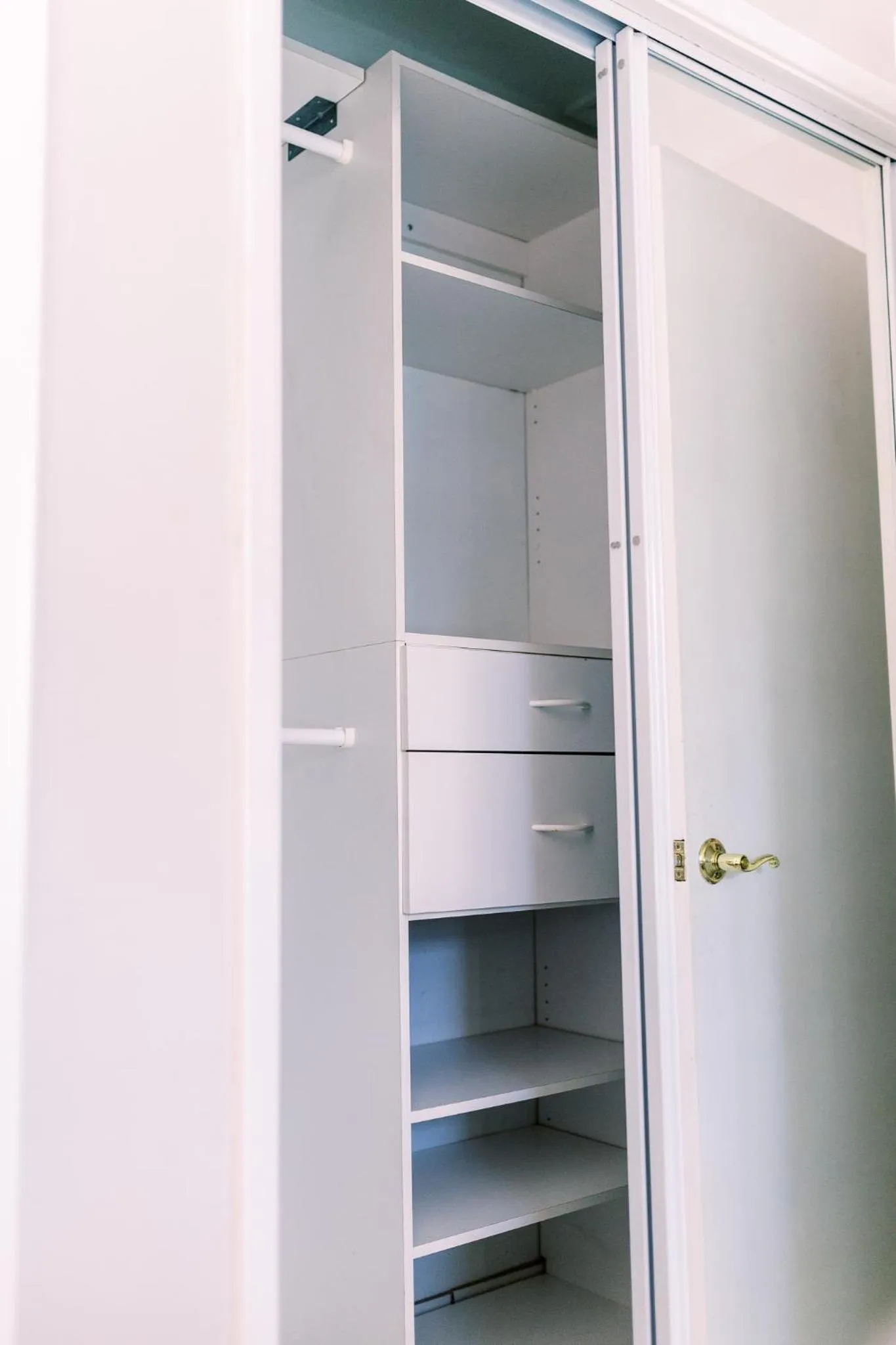 wardrobe in Galleria Apartments By Lowkl