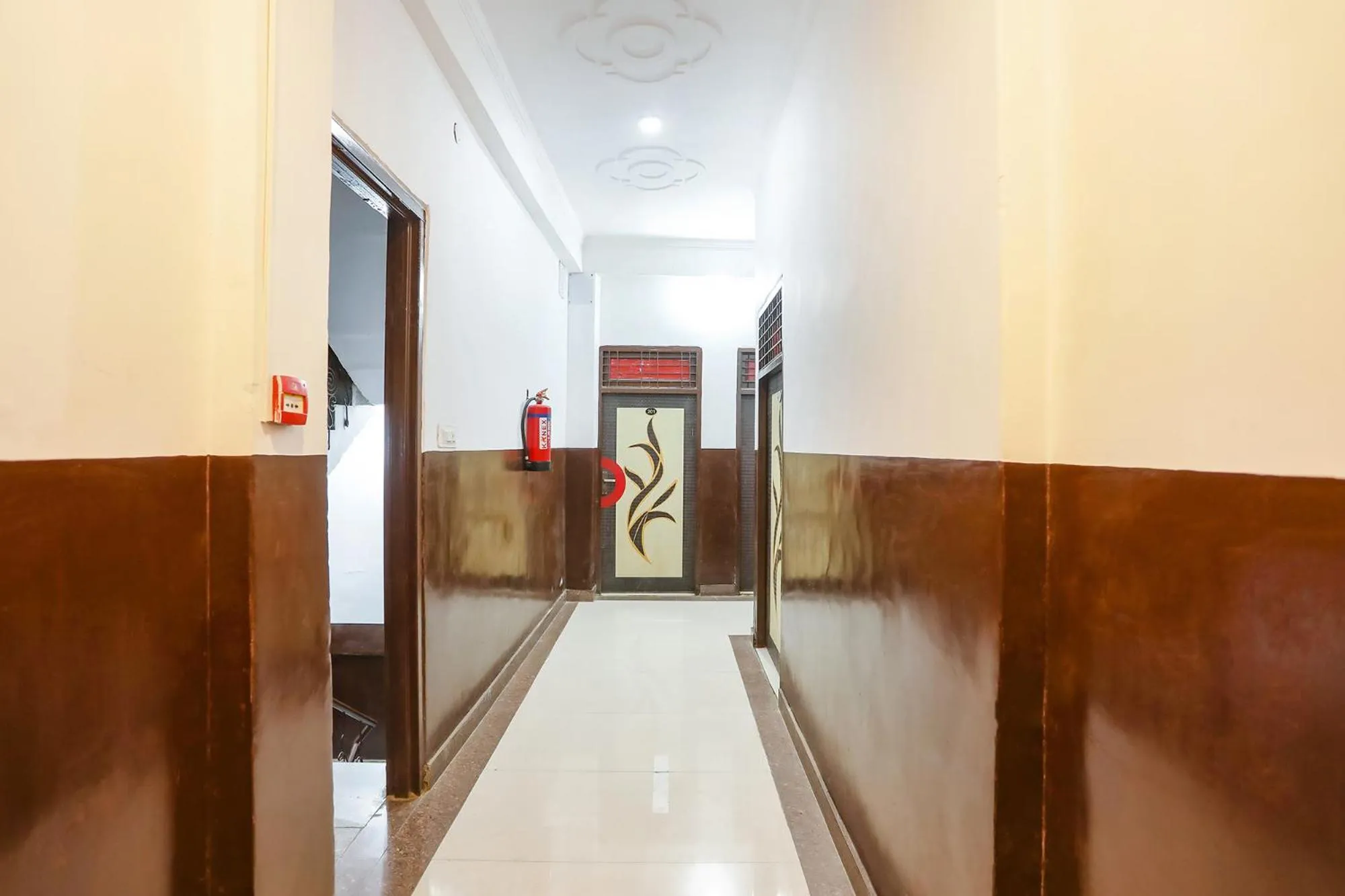Lobby or reception in FabHotel Pranjul Inn