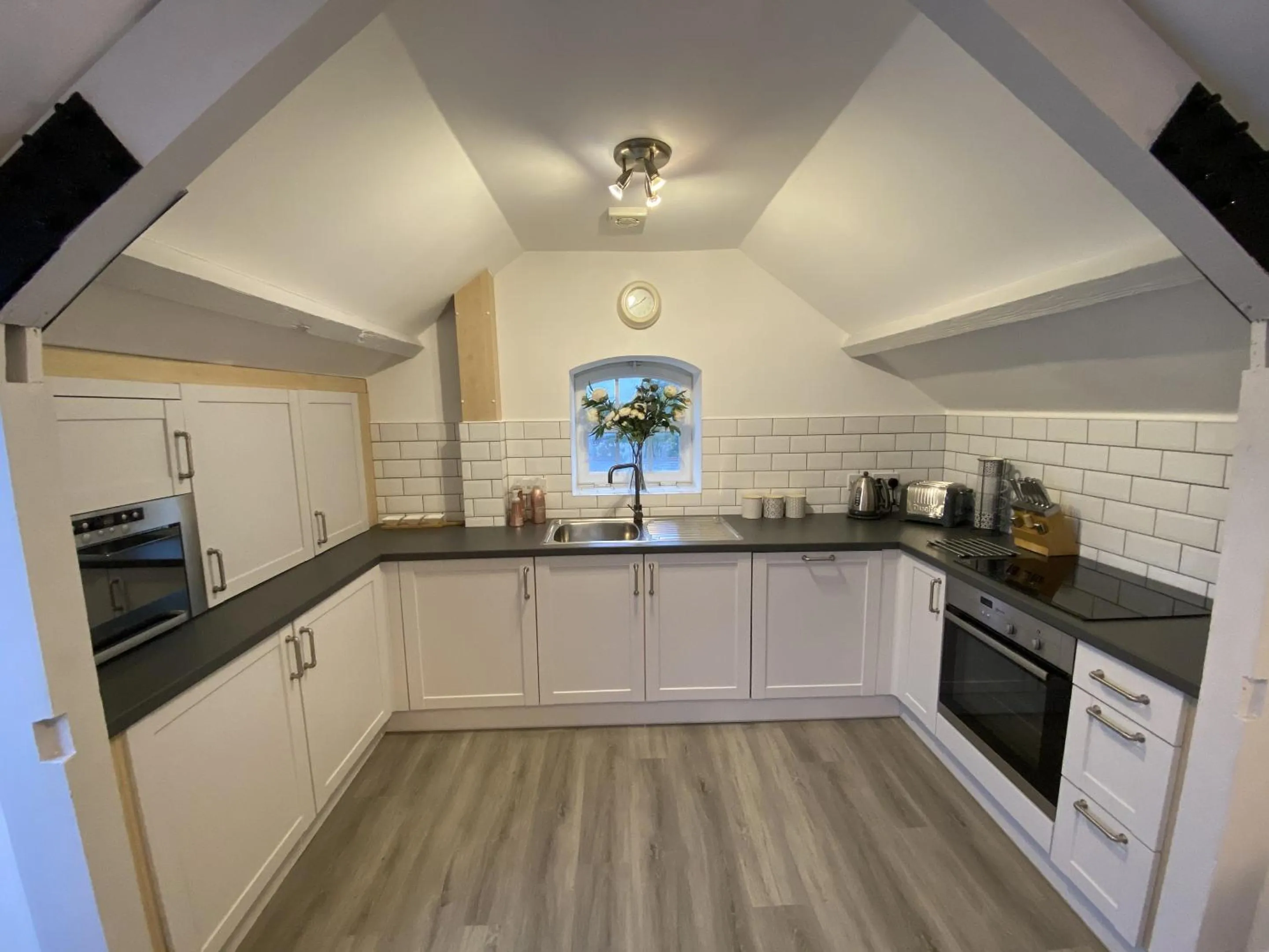 Kitchen or kitchenette in Nera Stay