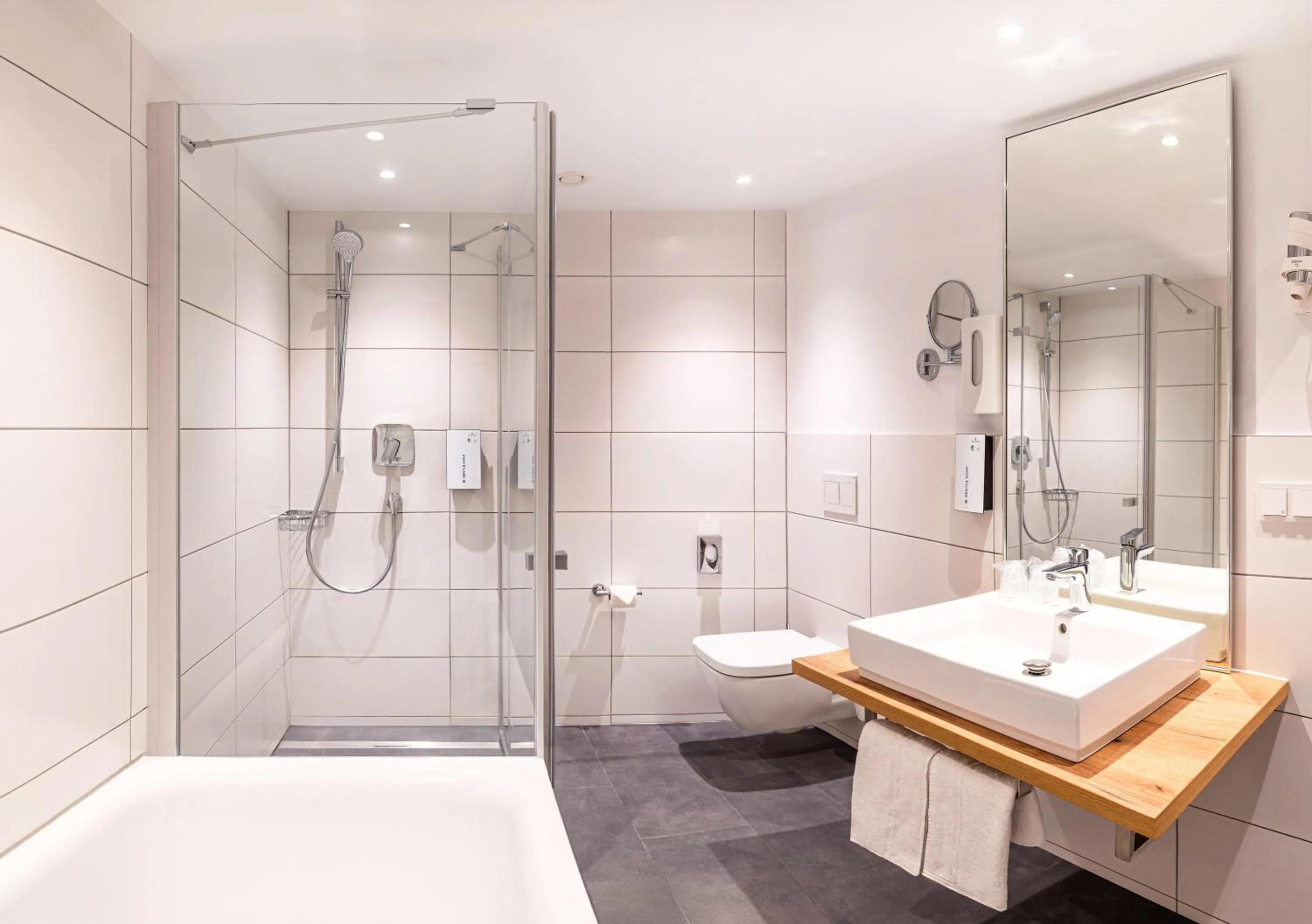 Bathroom in Tulip Inn Ludwigshafen City