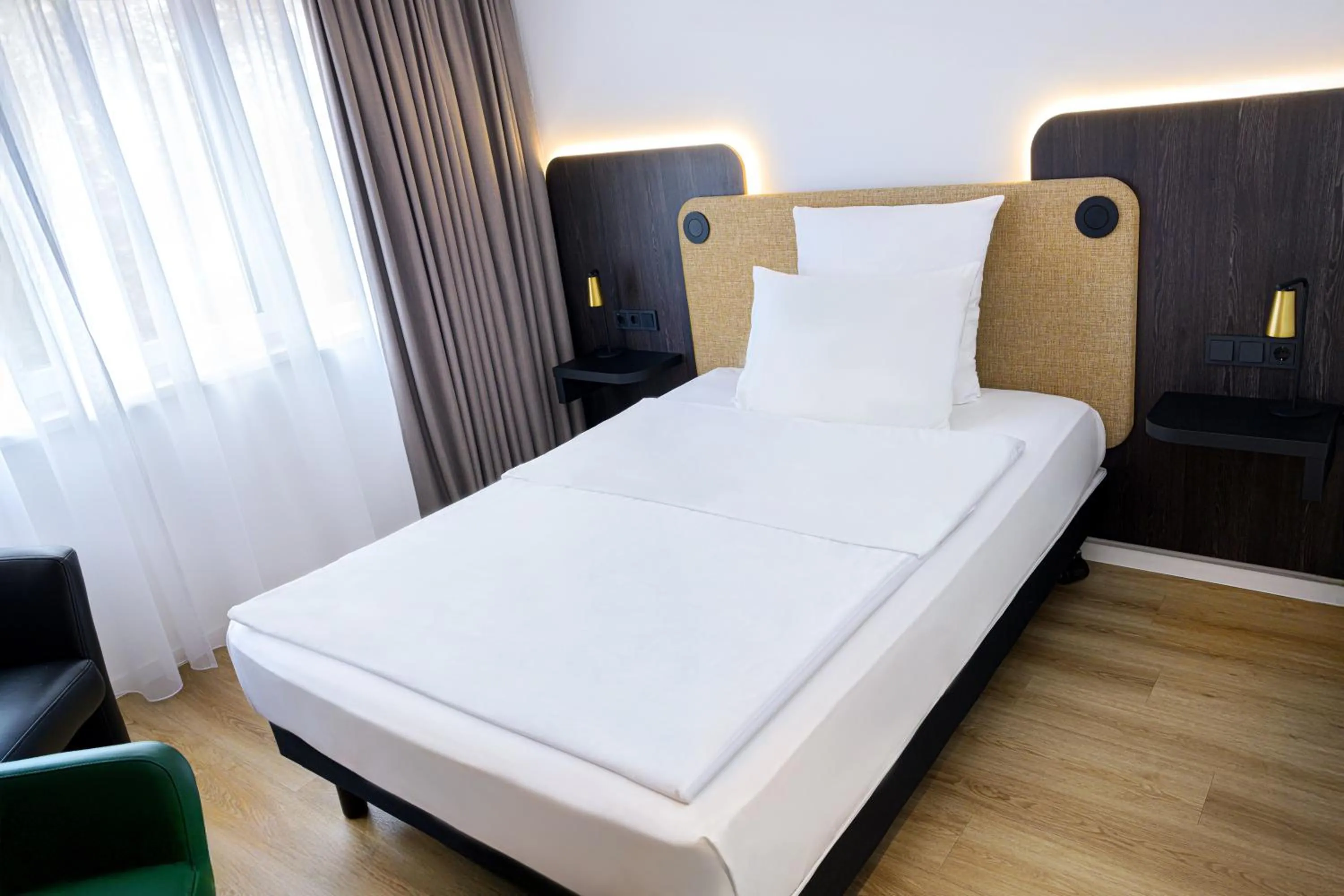 Bed in Tulip Inn Ludwigshafen City