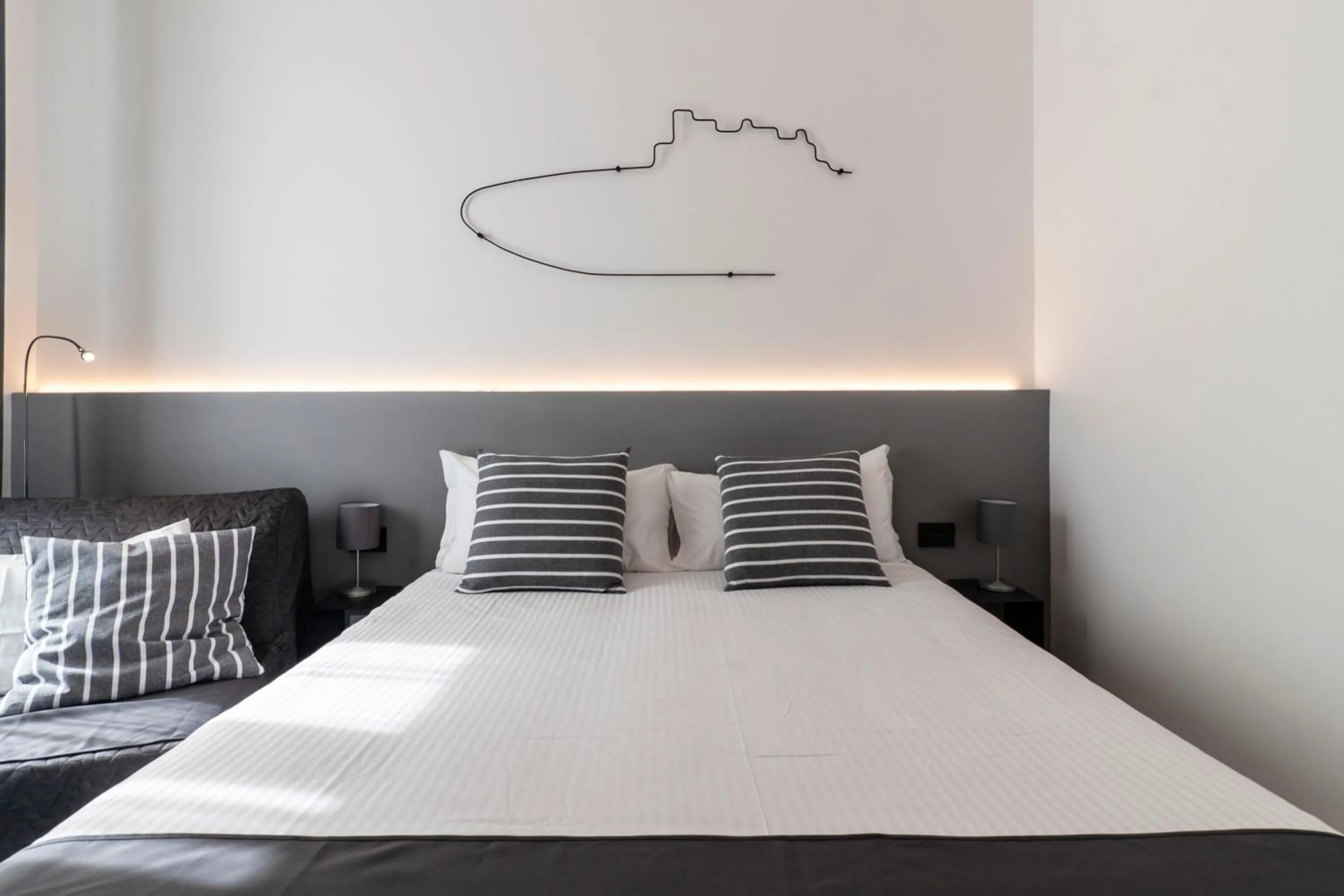 Bed in VESUCHARME SUITE Luxury Room