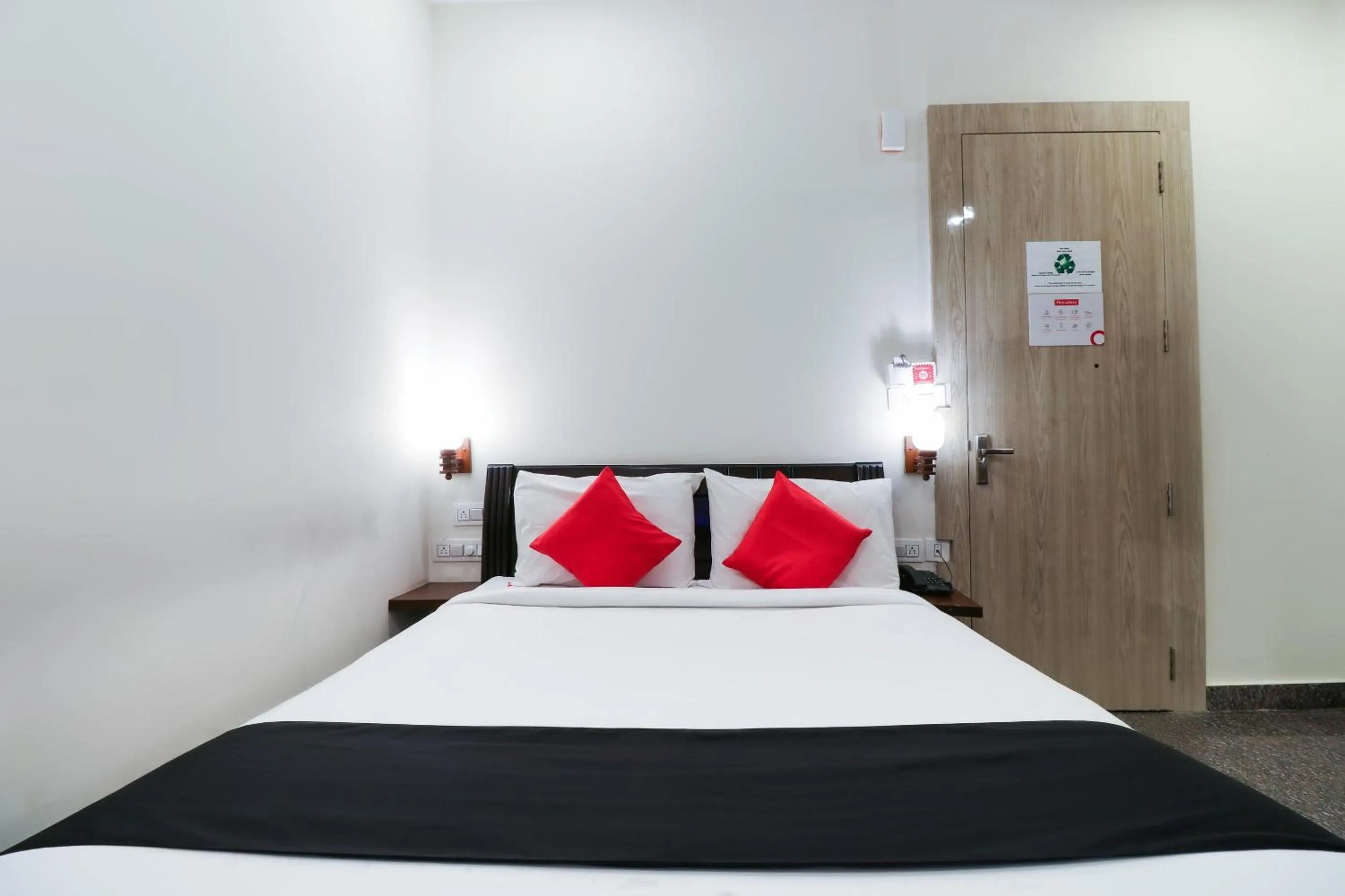 Bedroom, Bed in Capital O GN Suites