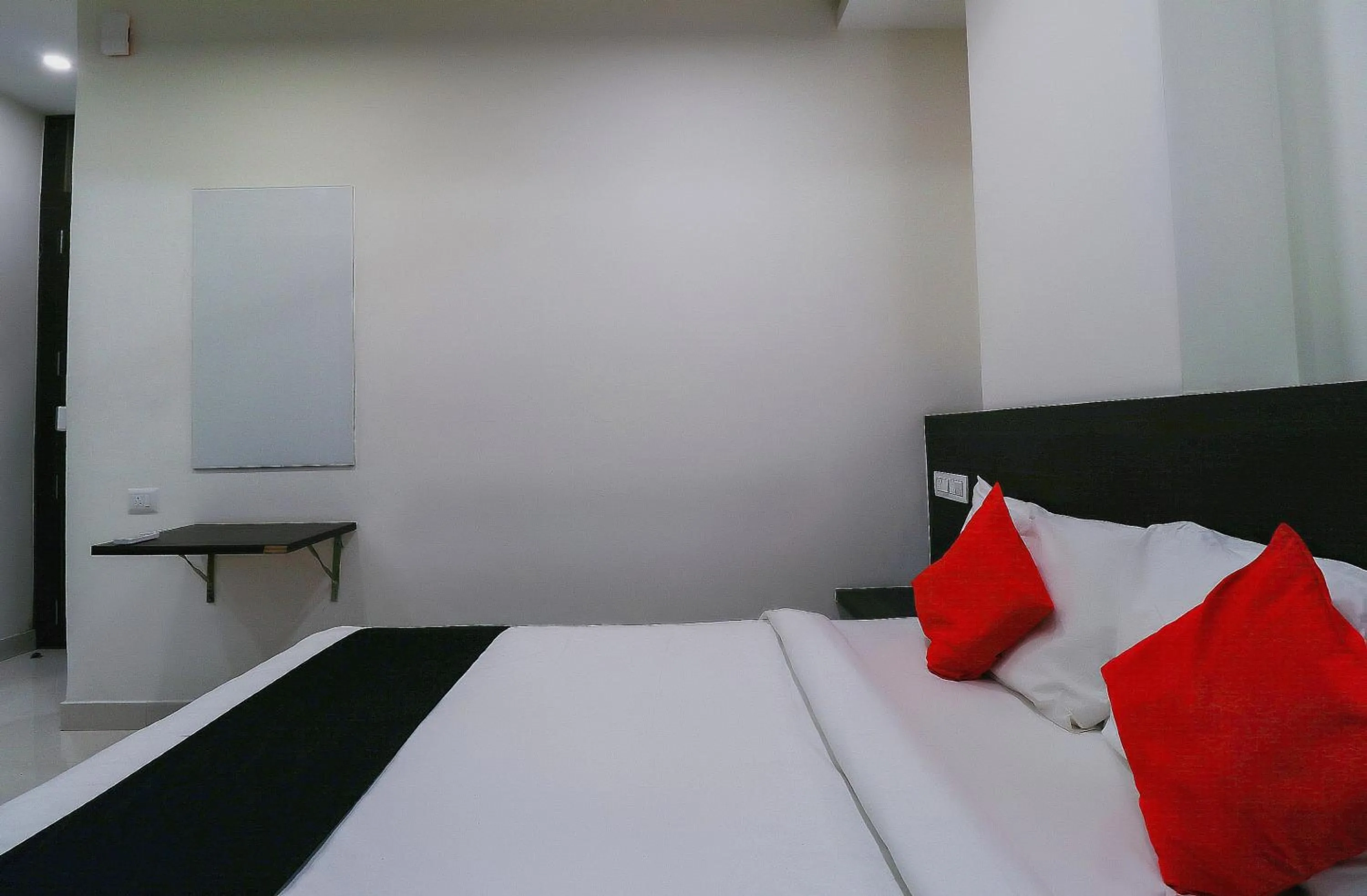 Bedroom, Bed in Capital O GN Suites